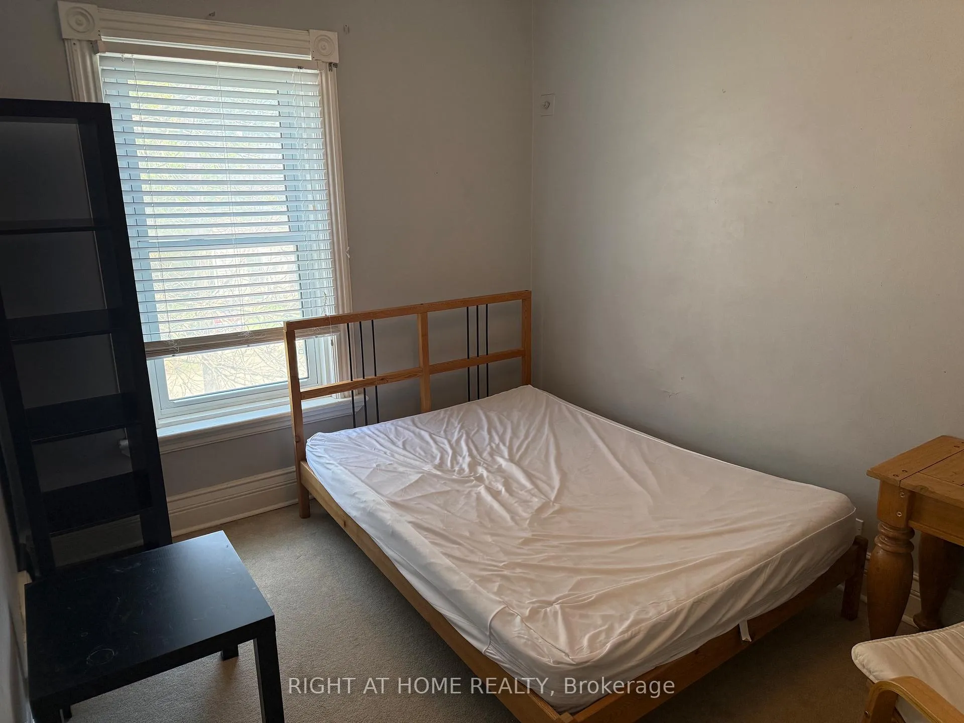 Photo 23 of 551 Bethune Street, Peterborough, Town Ward 3 — HOMEH