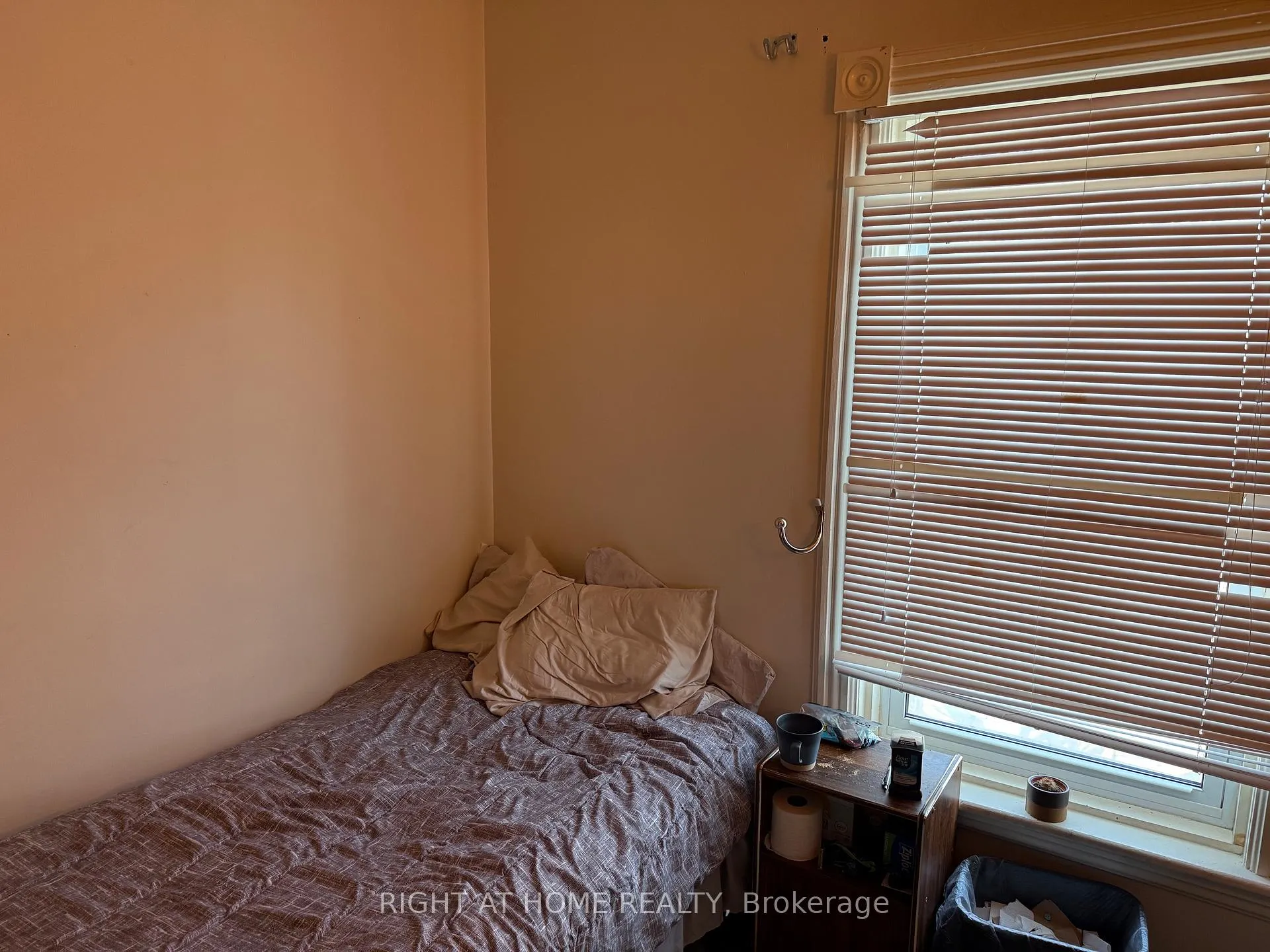 Photo 25 of 551 Bethune Street, Peterborough, Town Ward 3 — HOMEH