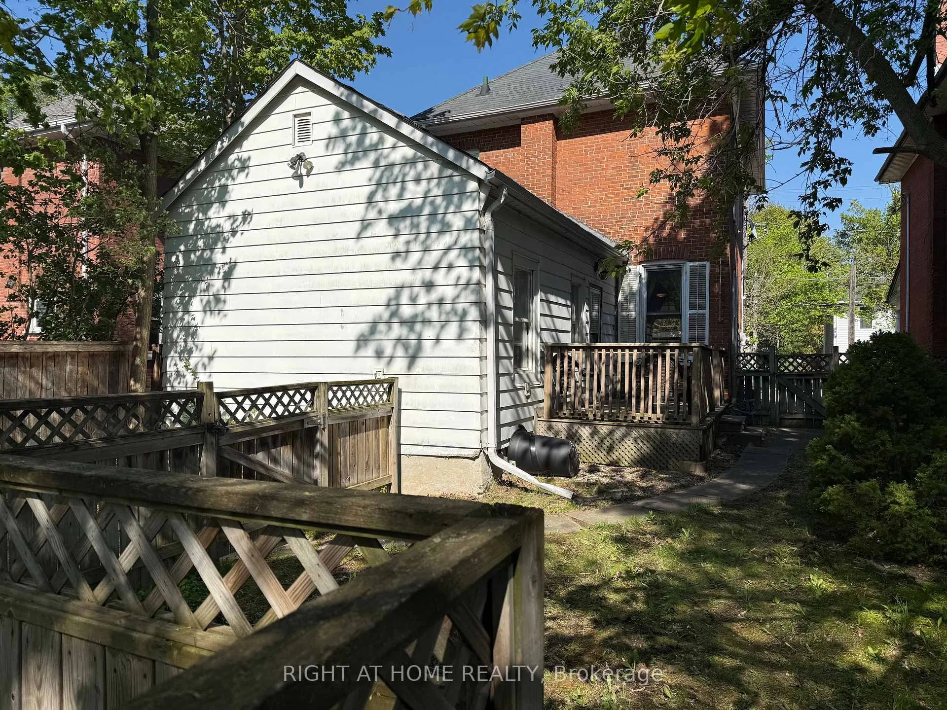 Photo 30 of 551 Bethune Street, Peterborough, Town Ward 3 — HOMEH