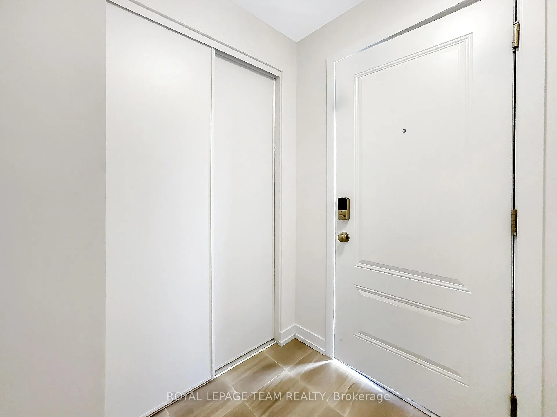 Photo 3 of 505 Celestine Private, Ottawa, Barrhaven - Heritage Park — HOMEH