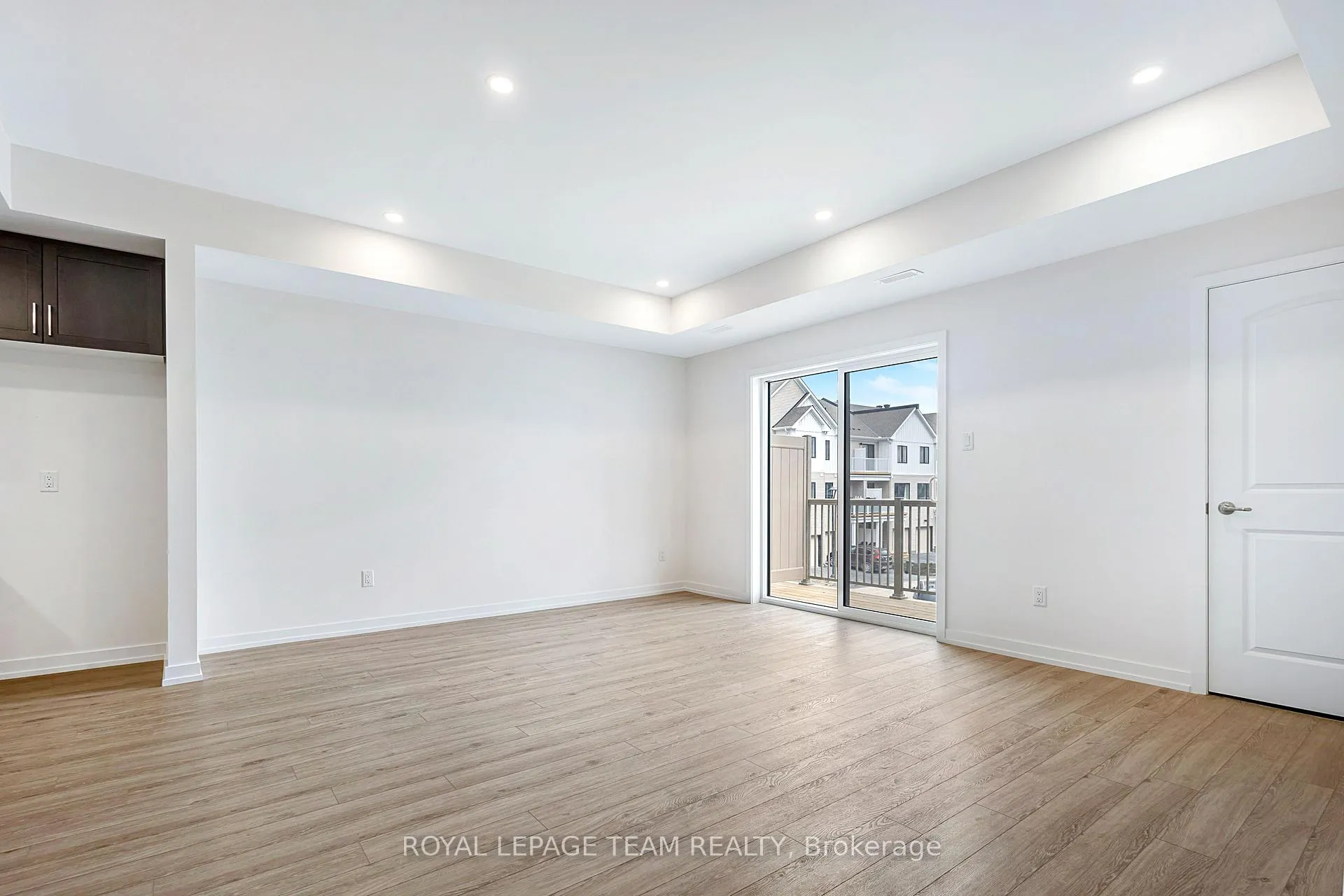 Photo 8 of 505 Celestine Private, Ottawa, Barrhaven - Heritage Park — HOMEH