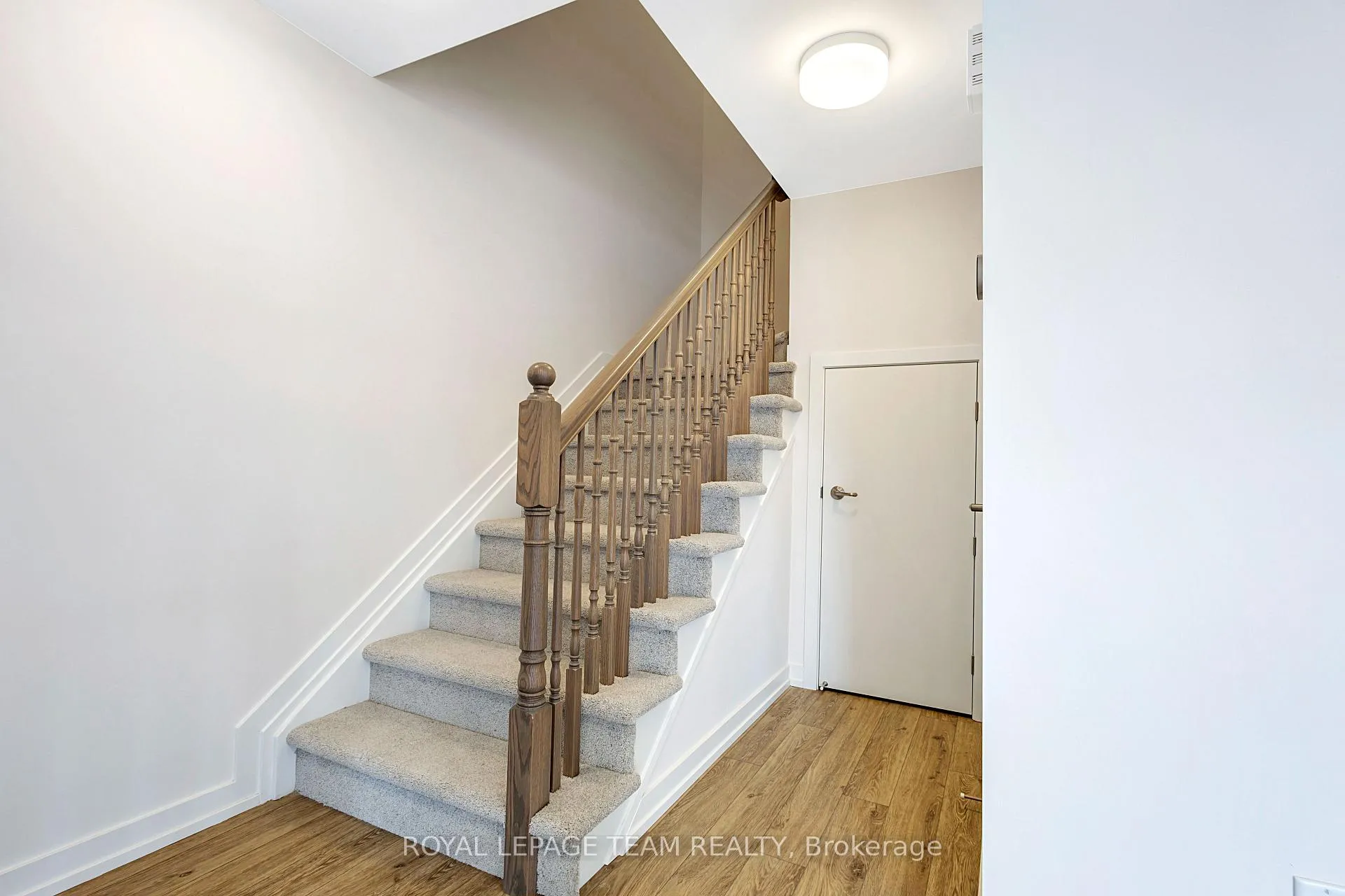 Photo 12 of 505 Celestine Private, Ottawa, Barrhaven - Heritage Park — HOMEH