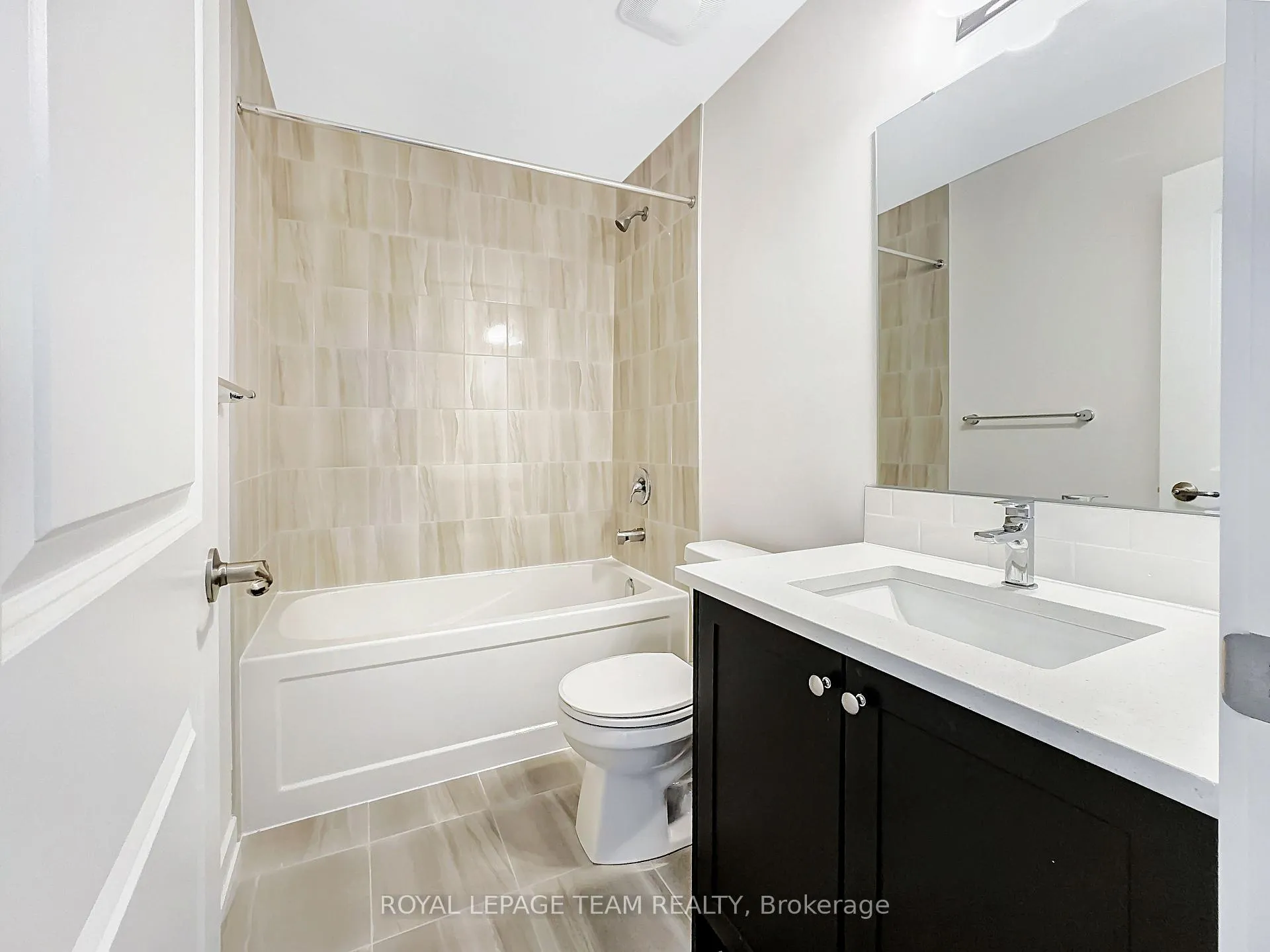 Photo 18 of 505 Celestine Private, Ottawa, Barrhaven - Heritage Park — HOMEH