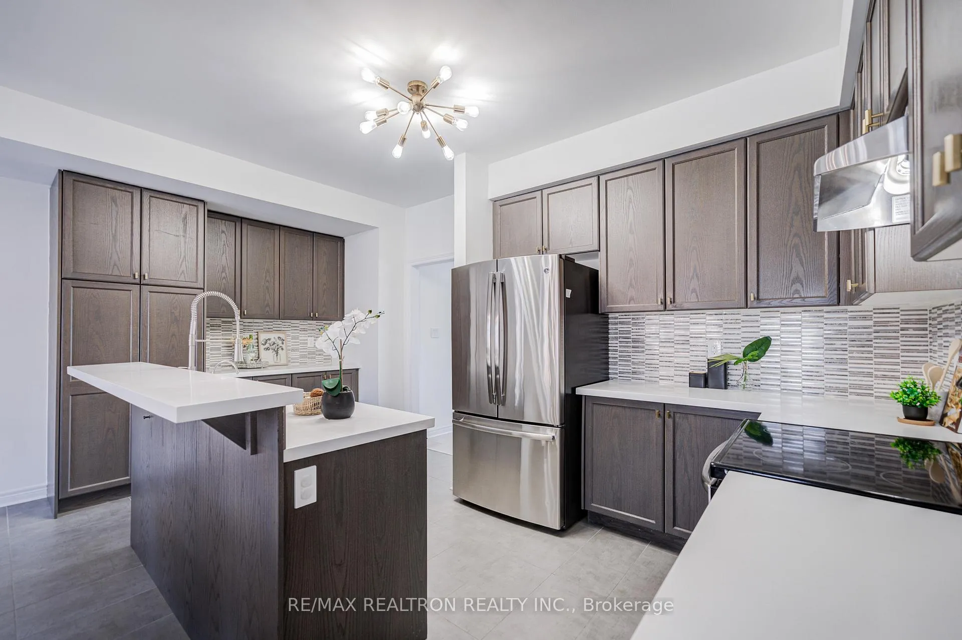Photo 10 of 34 Battista Perri Drive, Markham, Wismer — HOMEH