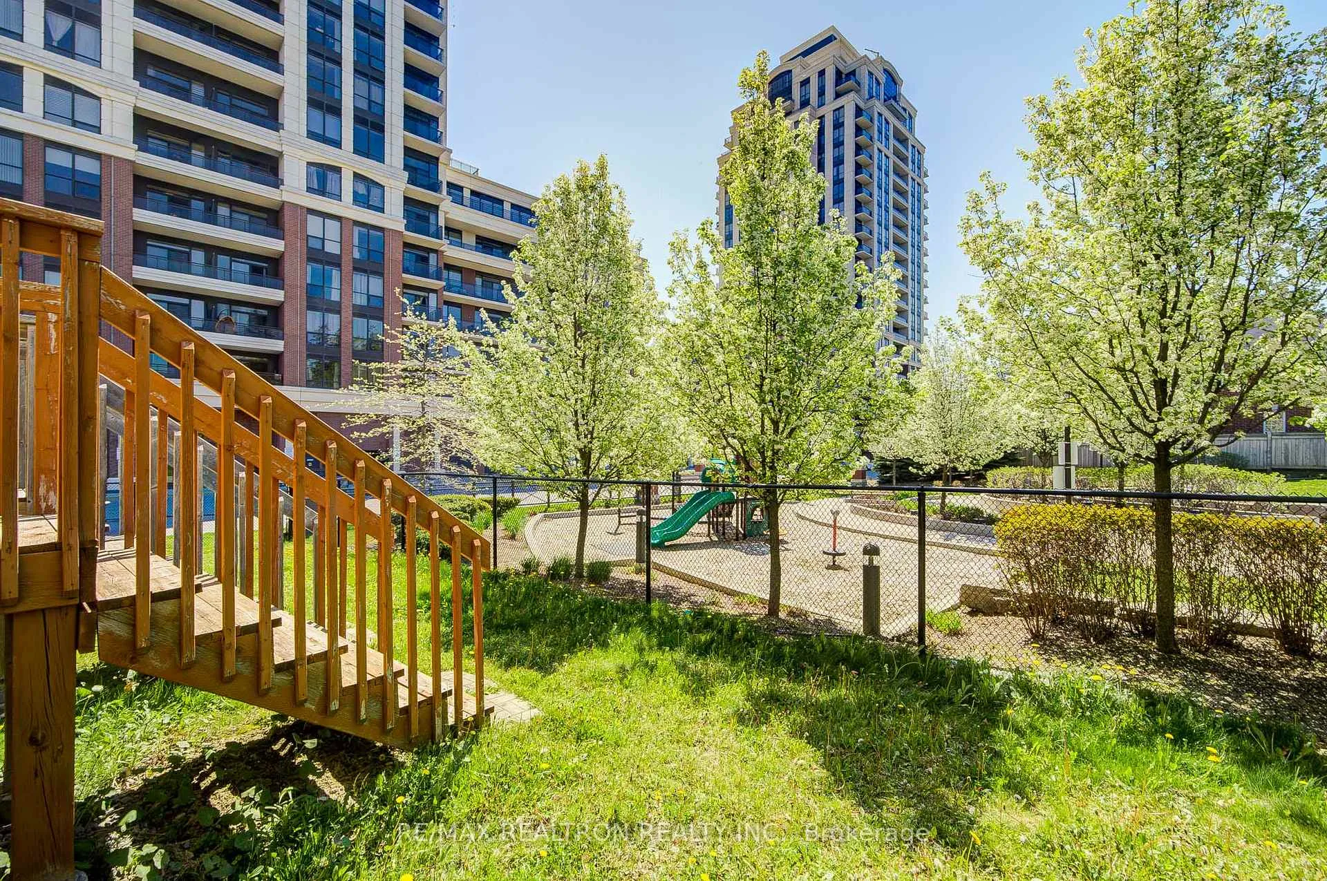Photo 26 of 34 Battista Perri Drive, Markham, Wismer — HOMEH