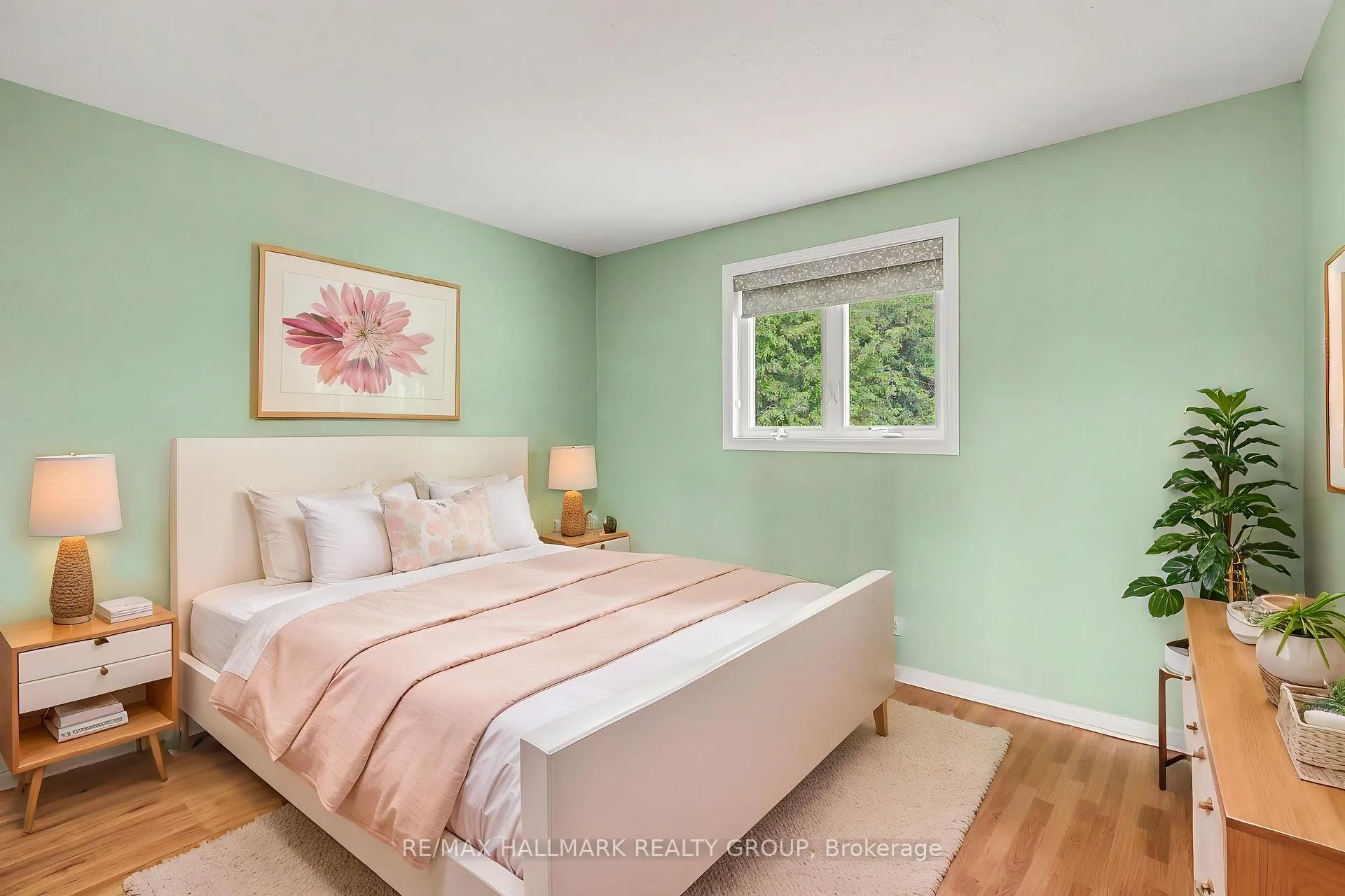 Photo 16 of 712 Morewood Crescent, Ottawa, Fallingbrook/Pineridge — HOMEH