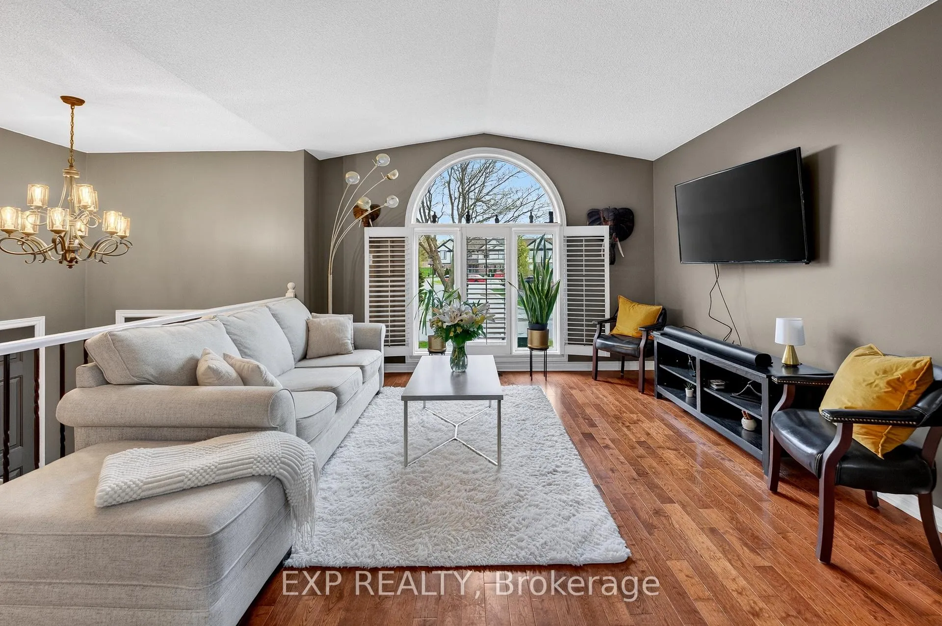 Photo 6 of 7789 Ascot Circle, Niagara Falls, Ascot — HOMEH