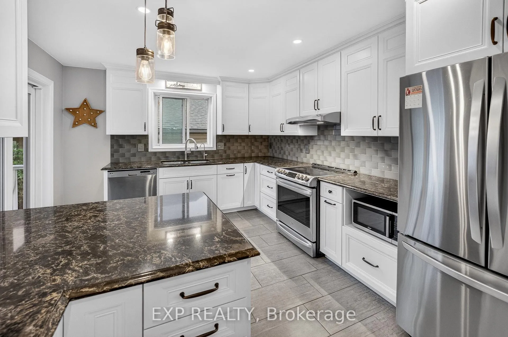 Photo 11 of 7789 Ascot Circle, Niagara Falls, Ascot — HOMEH