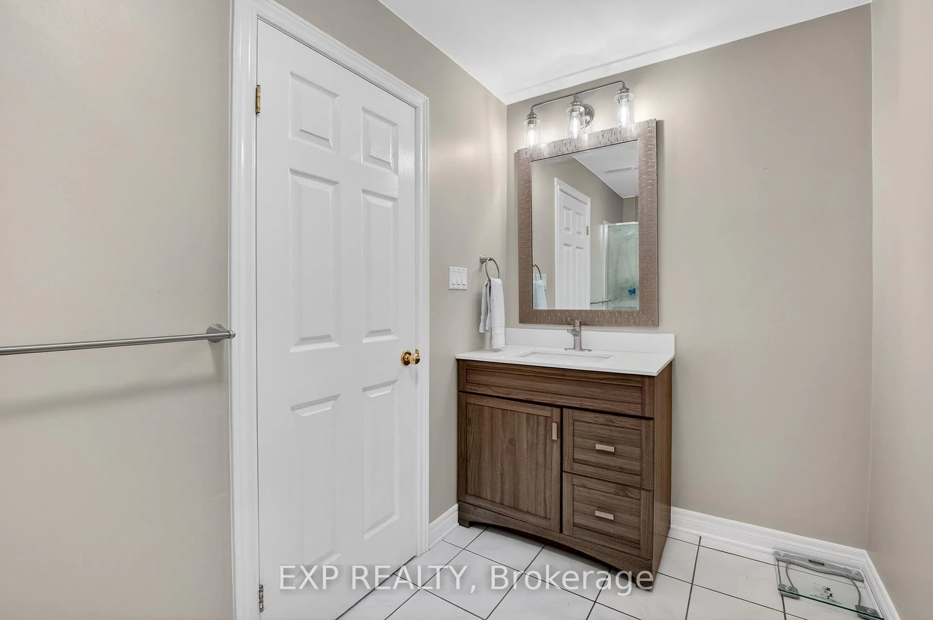Photo 29 of 7789 Ascot Circle, Niagara Falls, Ascot — HOMEH