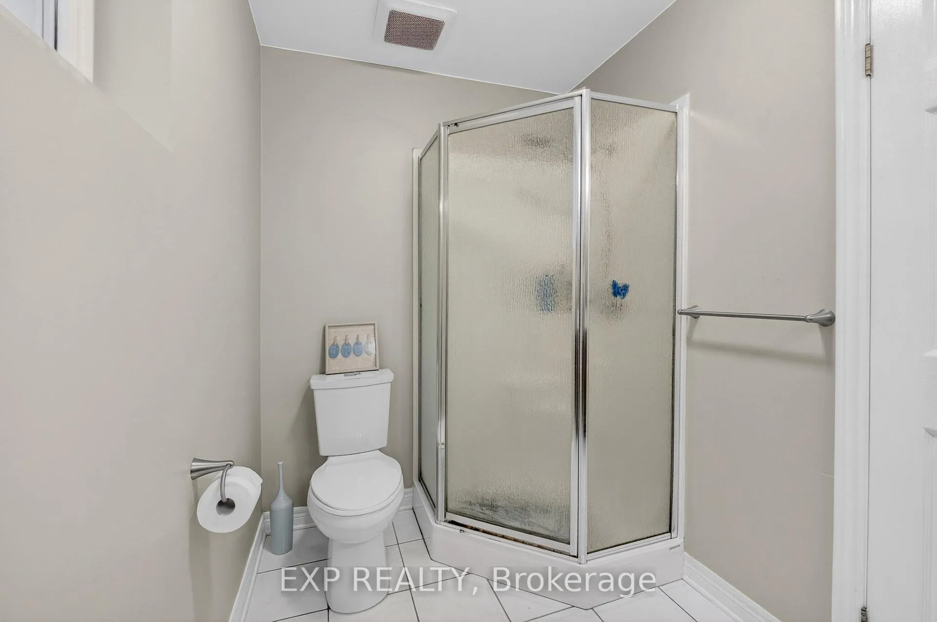 Photo 32 of 7789 Ascot Circle, Niagara Falls, Ascot — HOMEH