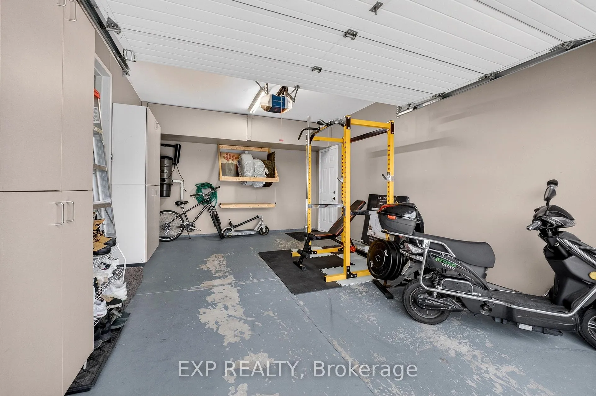 Photo 41 of 7789 Ascot Circle, Niagara Falls, Ascot — HOMEH