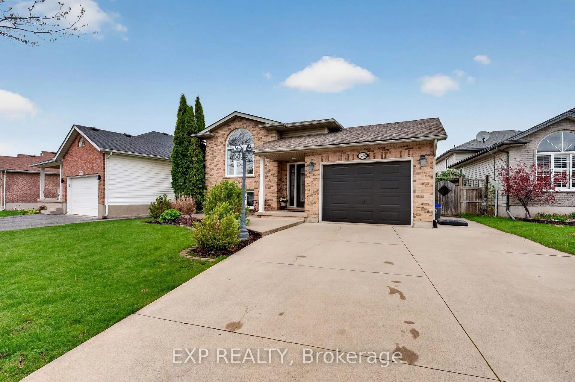 Photo 43 of 7789 Ascot Circle, Niagara Falls, Ascot — HOMEH