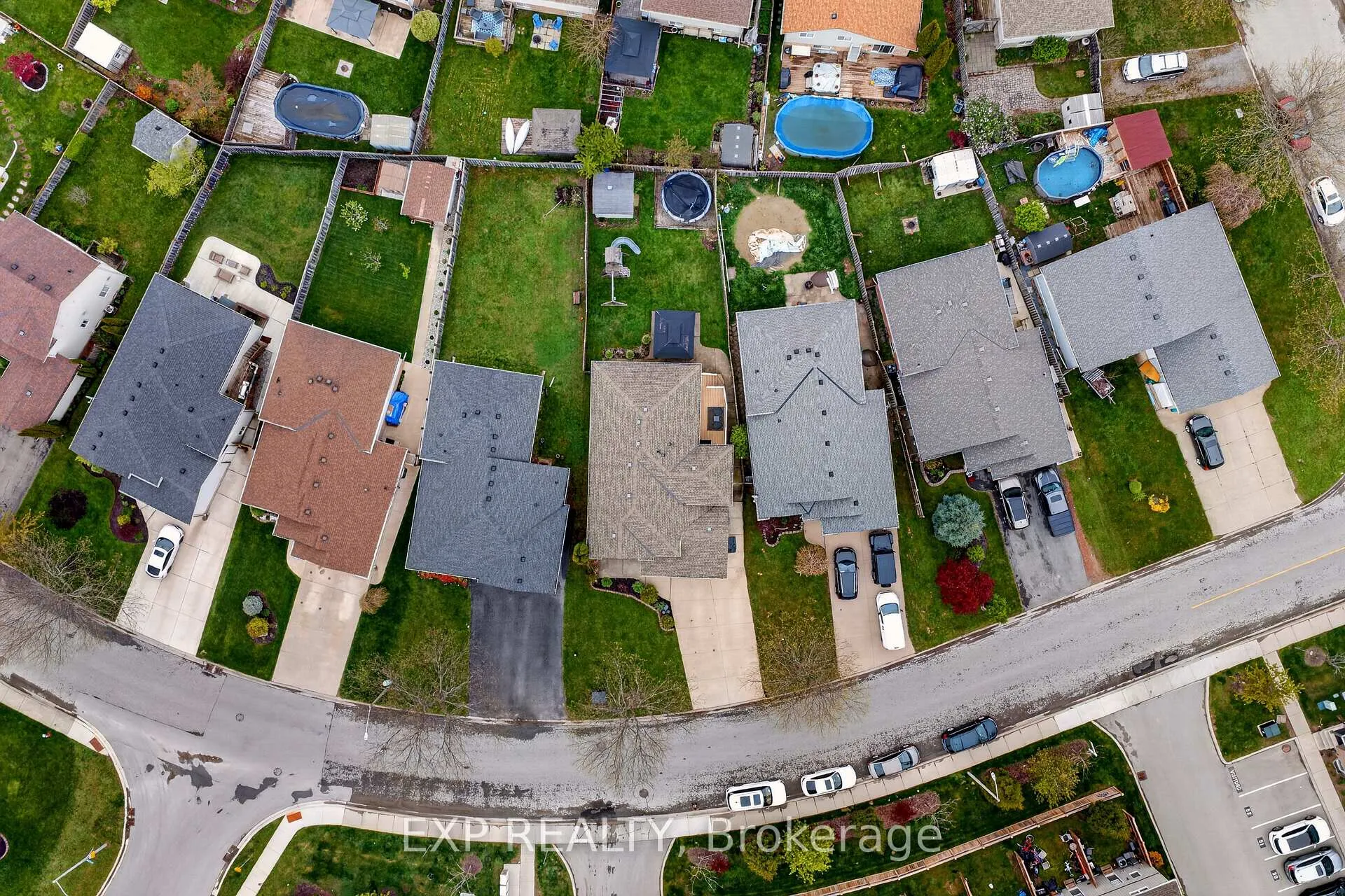 Photo 46 of 7789 Ascot Circle, Niagara Falls, Ascot — HOMEH