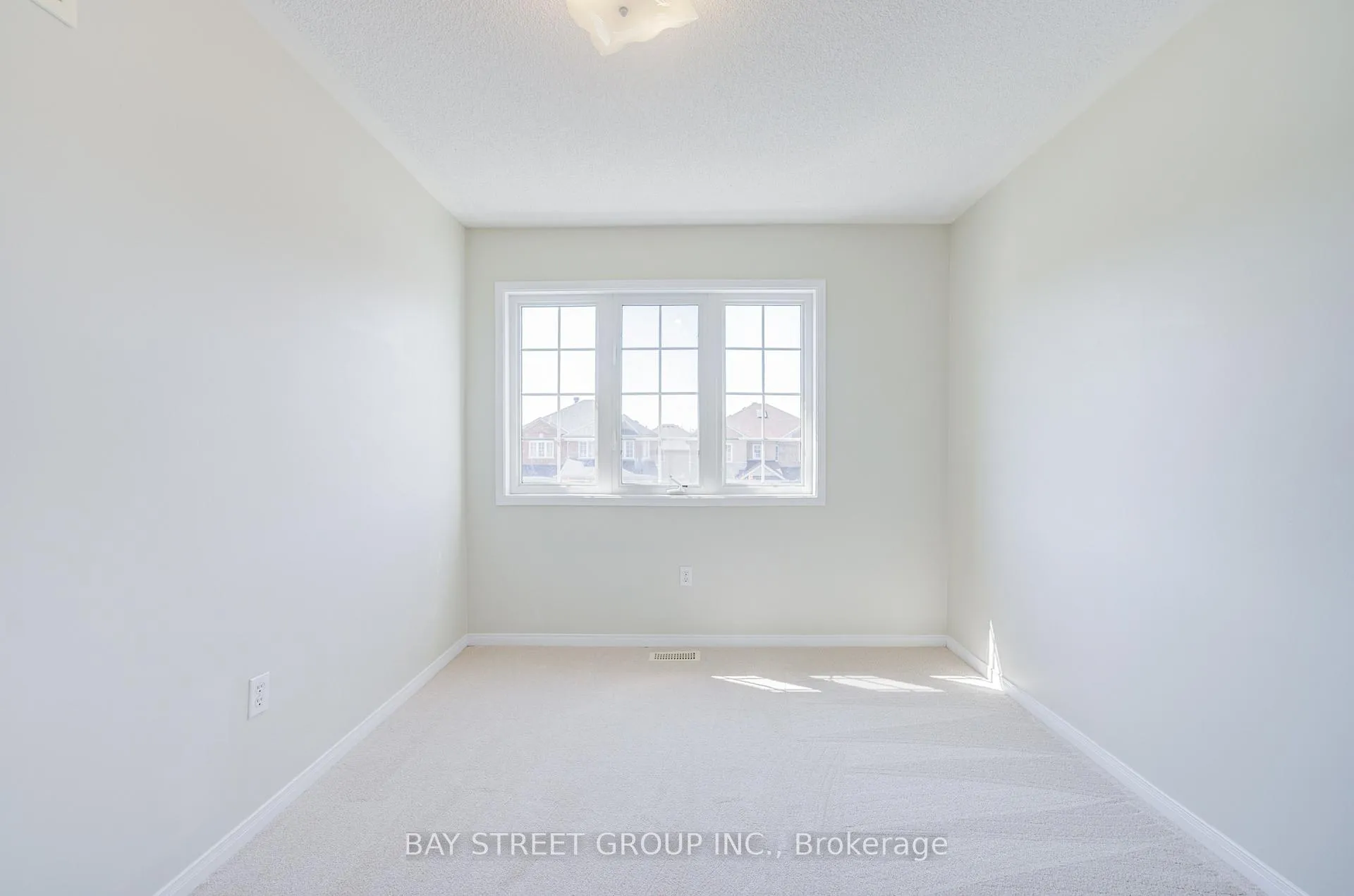 Photo 25 of 714 Castlemore Avenue, Markham, Wismer — HOMEH