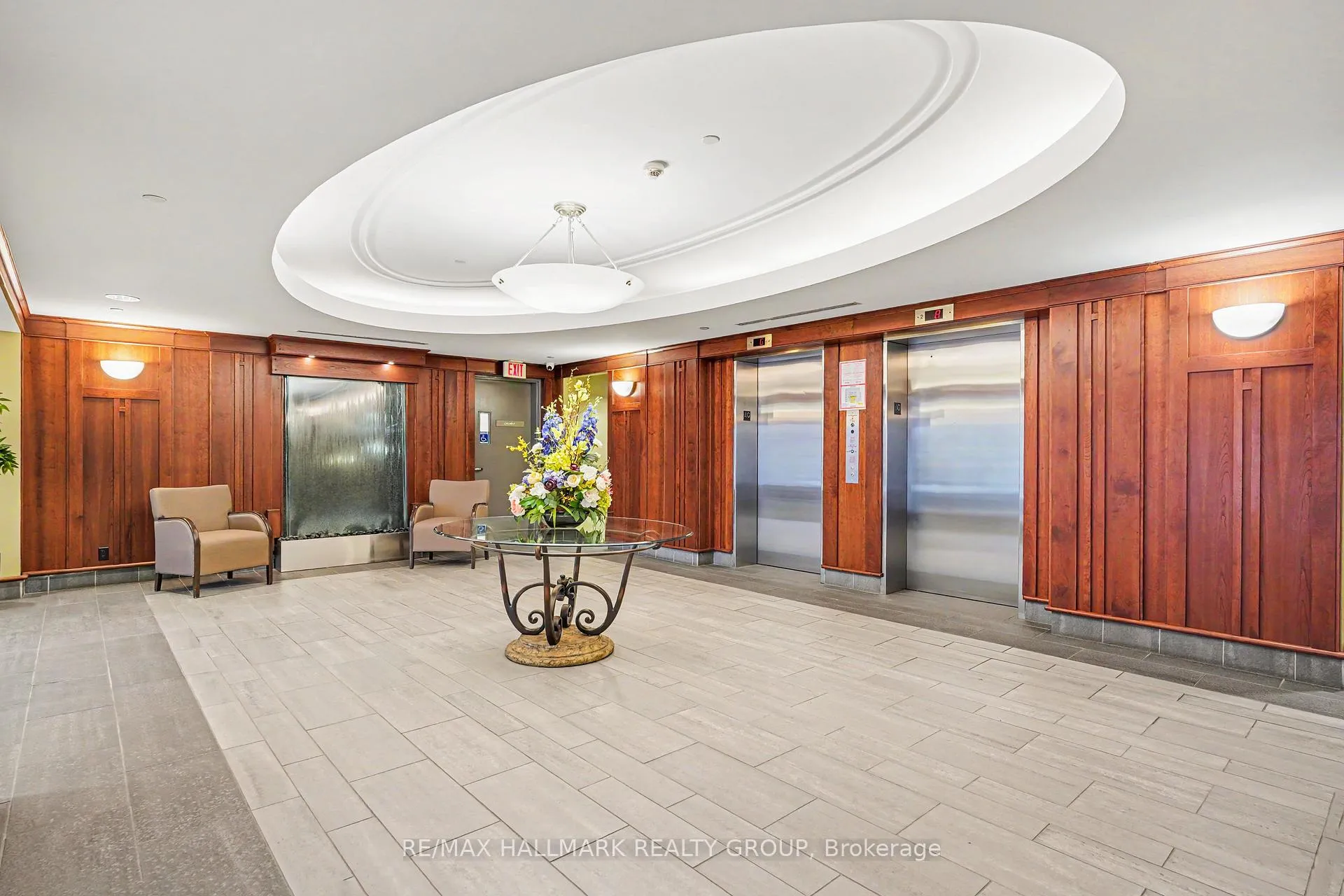 Photo 2 of Unit 702, 136 Darlington Private, Ottawa, Hunt Club/Western Community — HOMEH