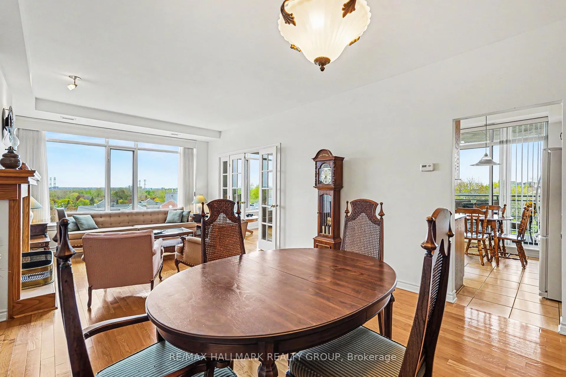 Photo 5 of Unit 702, 136 Darlington Private, Ottawa, Hunt Club/Western Community — HOMEH