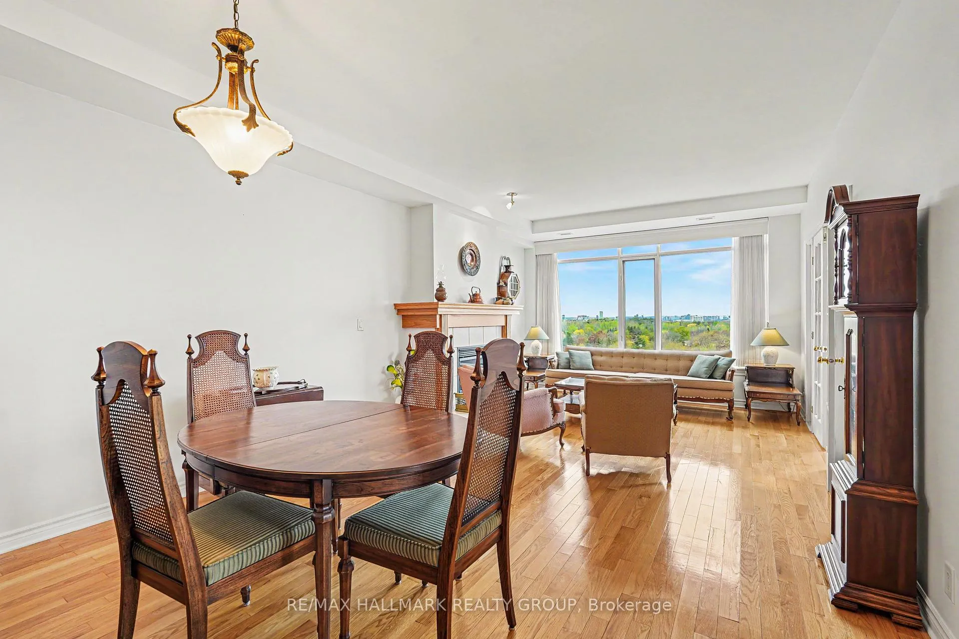 Photo 6 of Unit 702, 136 Darlington Private, Ottawa, Hunt Club/Western Community — HOMEH