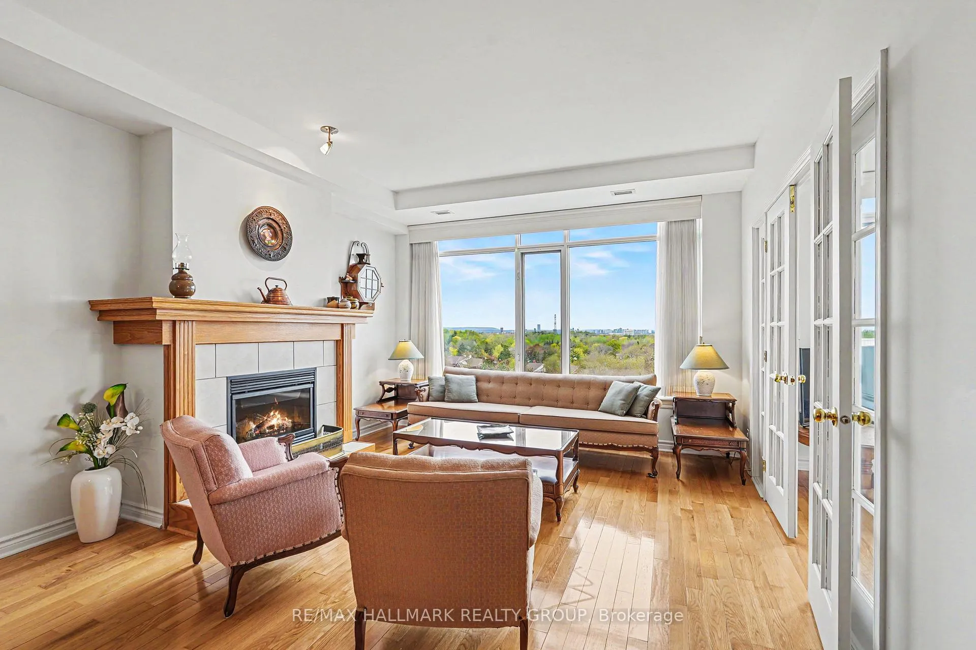 Photo 7 of Unit 702, 136 Darlington Private, Ottawa, Hunt Club/Western Community — HOMEH