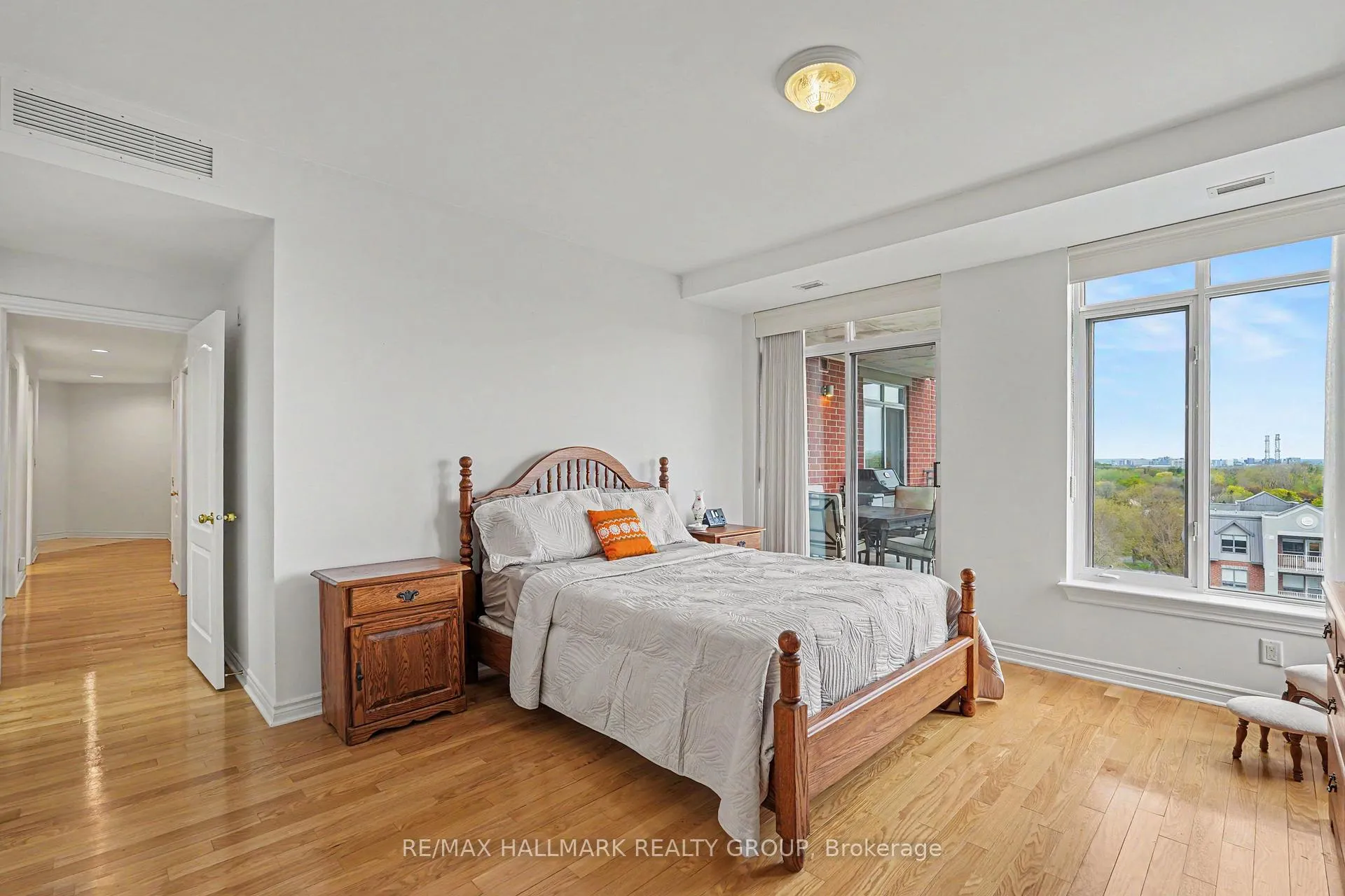 Photo 18 of Unit 702, 136 Darlington Private, Ottawa, Hunt Club/Western Community — HOMEH