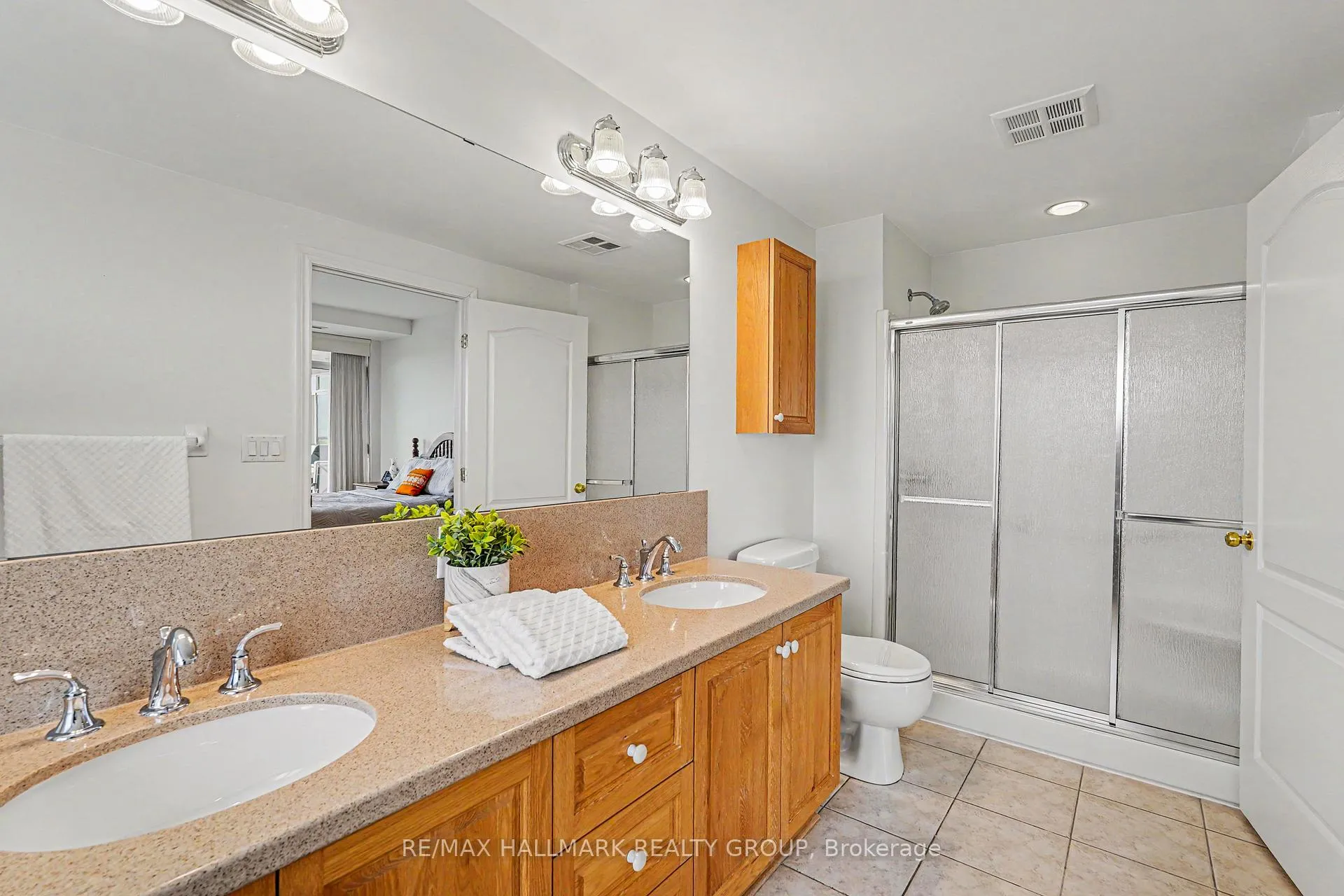 Photo 20 of Unit 702, 136 Darlington Private, Ottawa, Hunt Club/Western Community — HOMEH