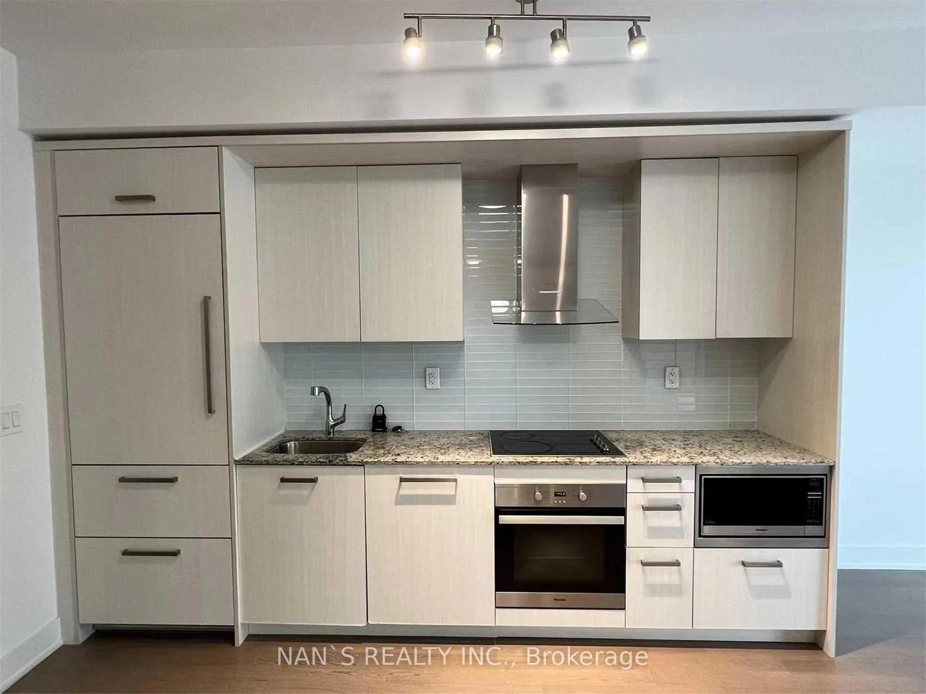 Photo 4 of Unit 314, 3018 Yonge Street, Toronto, Lawrence Park South — HOMEH