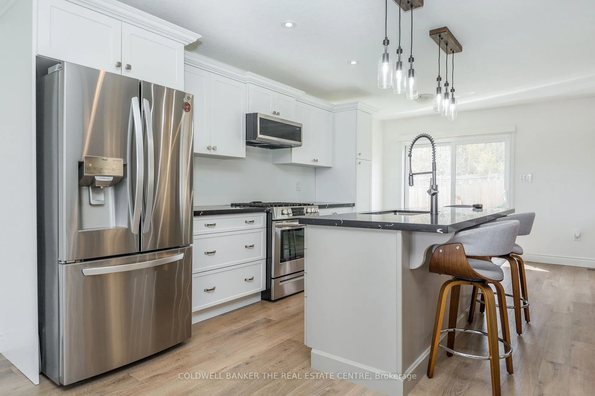 Photo 6 of 41 Hunter Avenue, Tay, Victoria Harbour — HOMEH