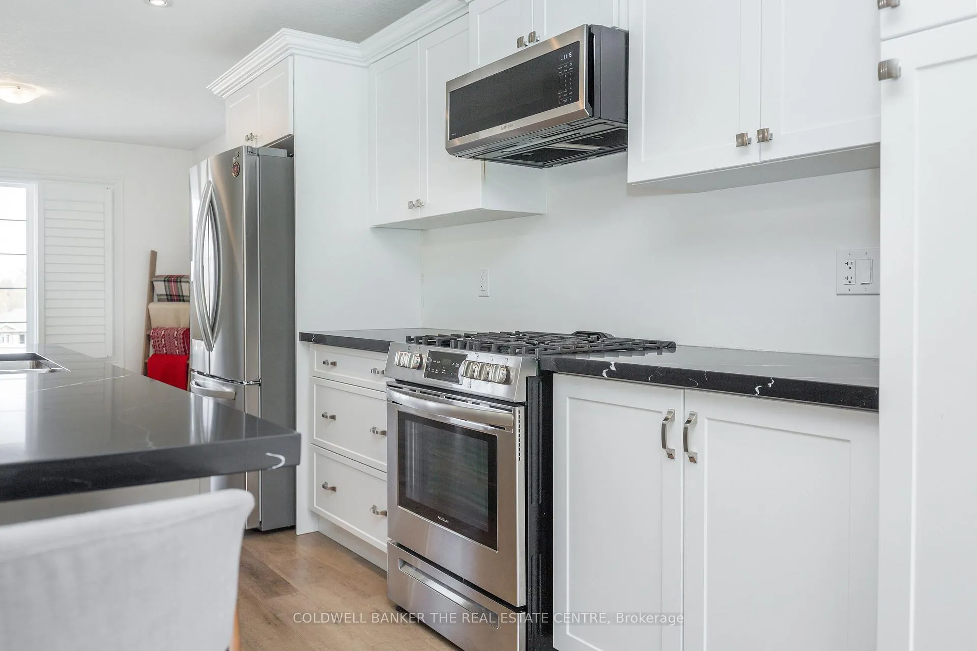 Photo 7 of 41 Hunter Avenue, Tay, Victoria Harbour — HOMEH