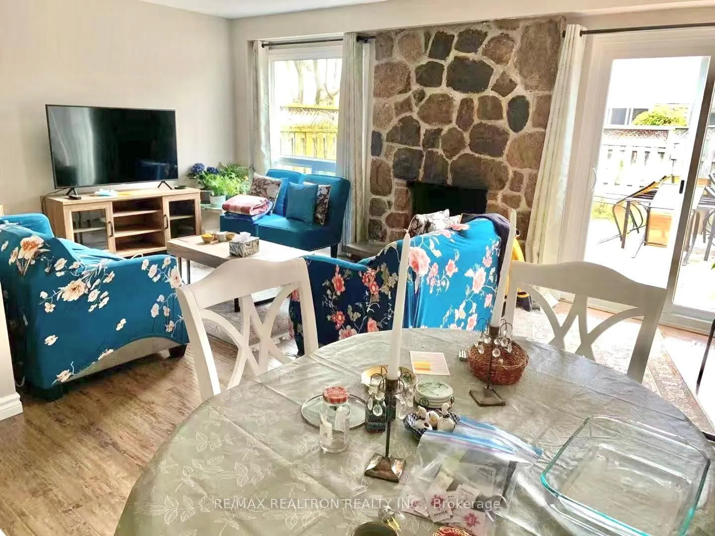 Photo 6 of Unit 54, 105 Carlton Road, Markham, Unionville — HOMEH