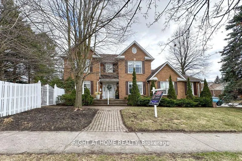 Photo 1 of 3 Hampstead Gate E, Clarington, Courtice — HOMEH