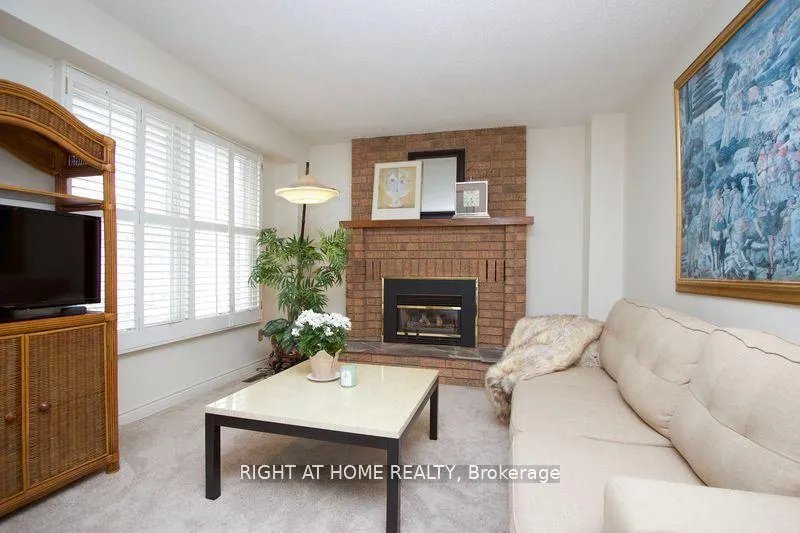 Photo 17 of 3 Hampstead Gate E, Clarington, Courtice — HOMEH