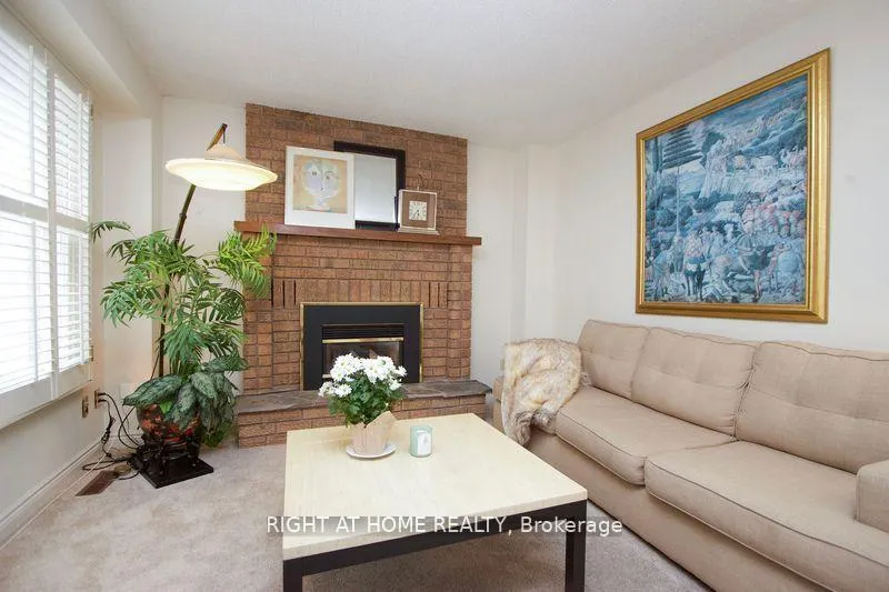 Photo 18 of 3 Hampstead Gate E, Clarington, Courtice — HOMEH