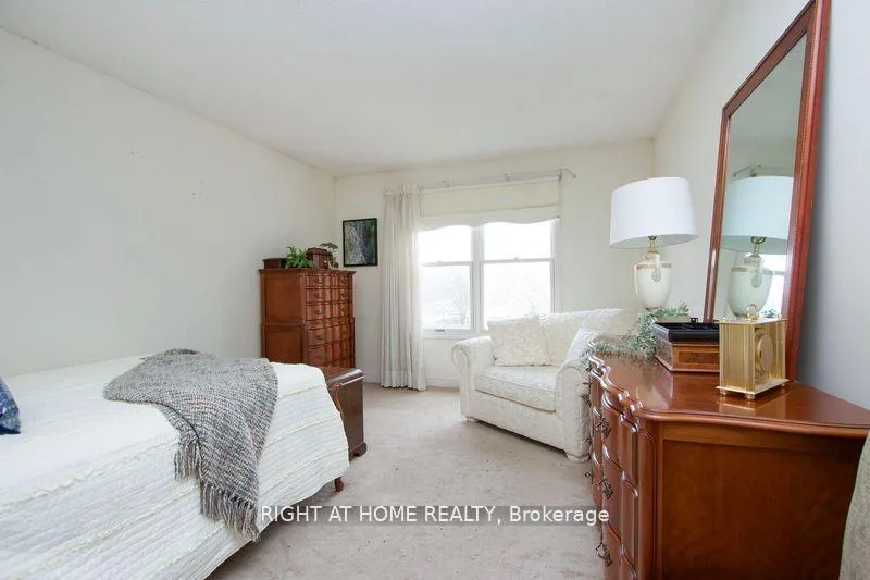 Photo 25 of 3 Hampstead Gate E, Clarington, Courtice — HOMEH