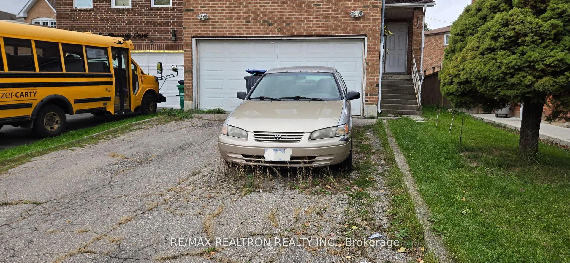 Photo 4 of 6 Albemarle Court, Brampton, Heart Lake West — HOMEH