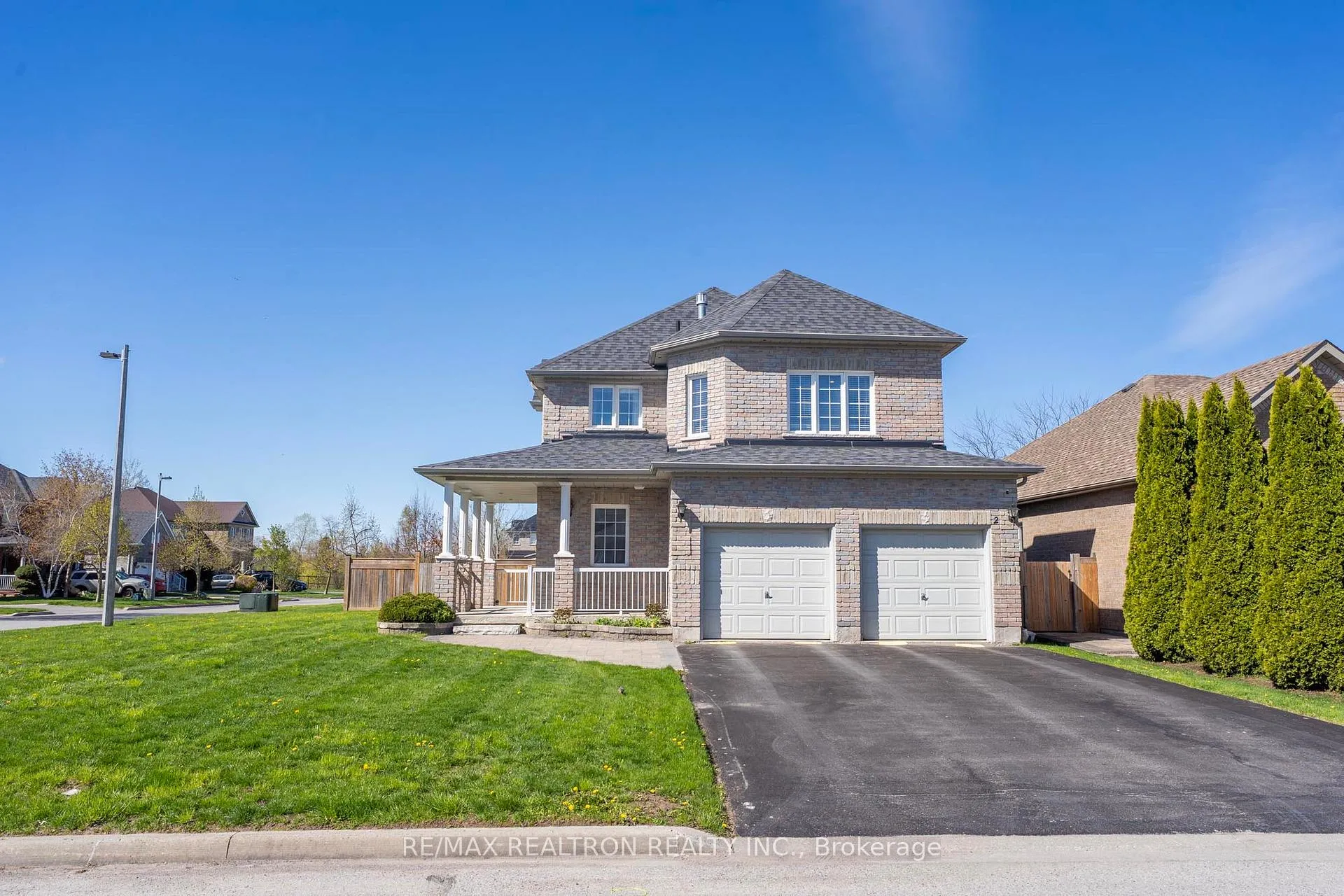 Photo 6 of 2 Whitestone Drive, Georgina, Keswick North — HOMEH