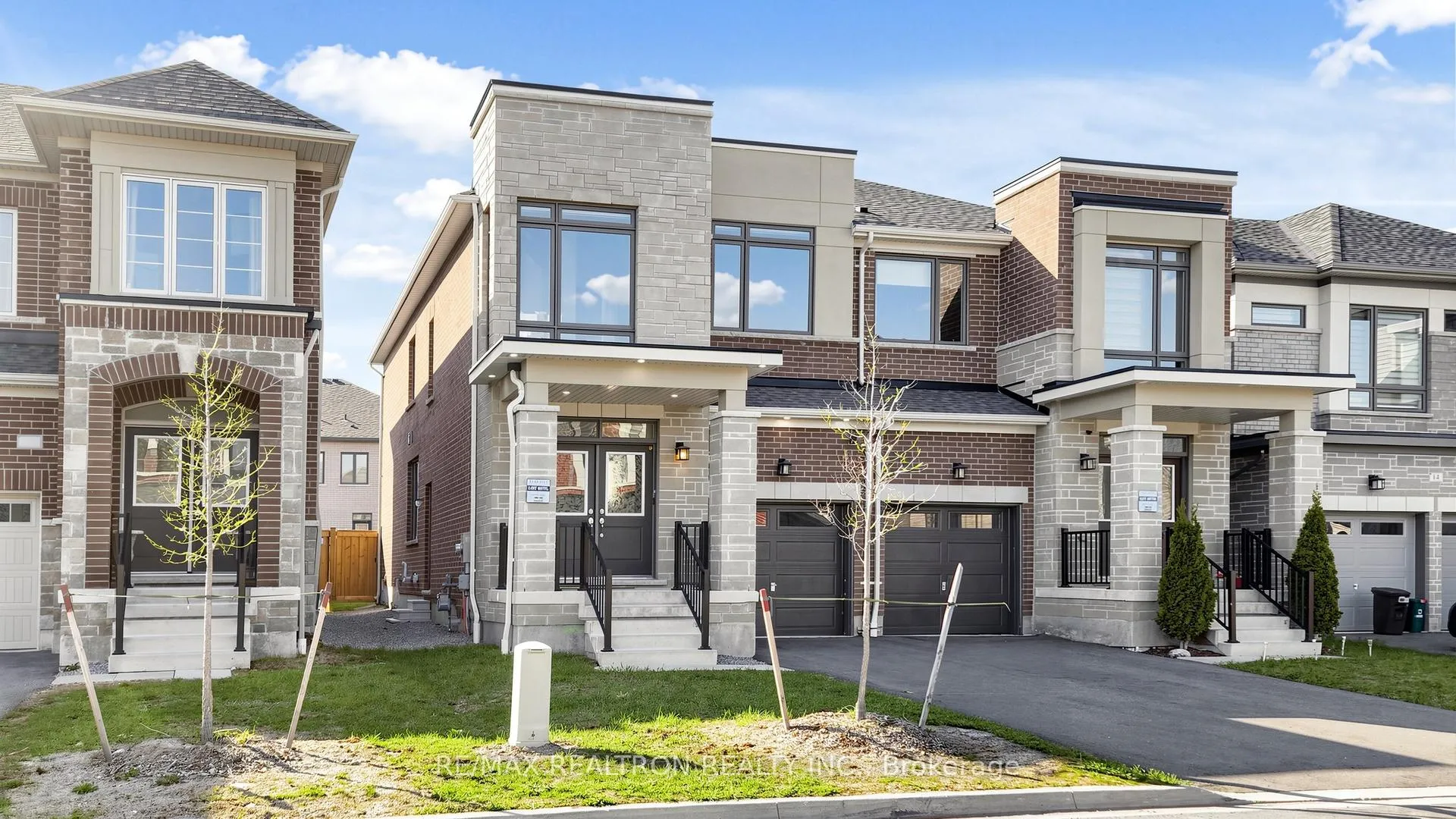 Photo 3 of 10 Hinkson Street, Whitby, Rural Whitby — HOMEH
