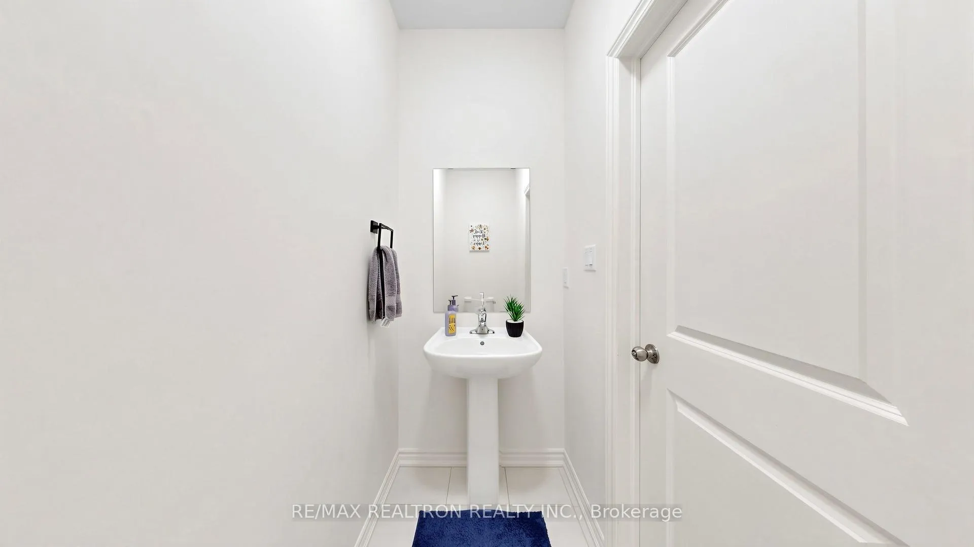Photo 17 of 10 Hinkson Street, Whitby, Rural Whitby — HOMEH