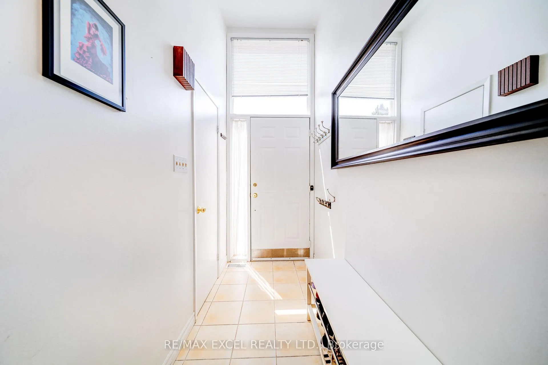 Photo 2 of 38 Stately Way, Markham, Thornhill — HOMEH