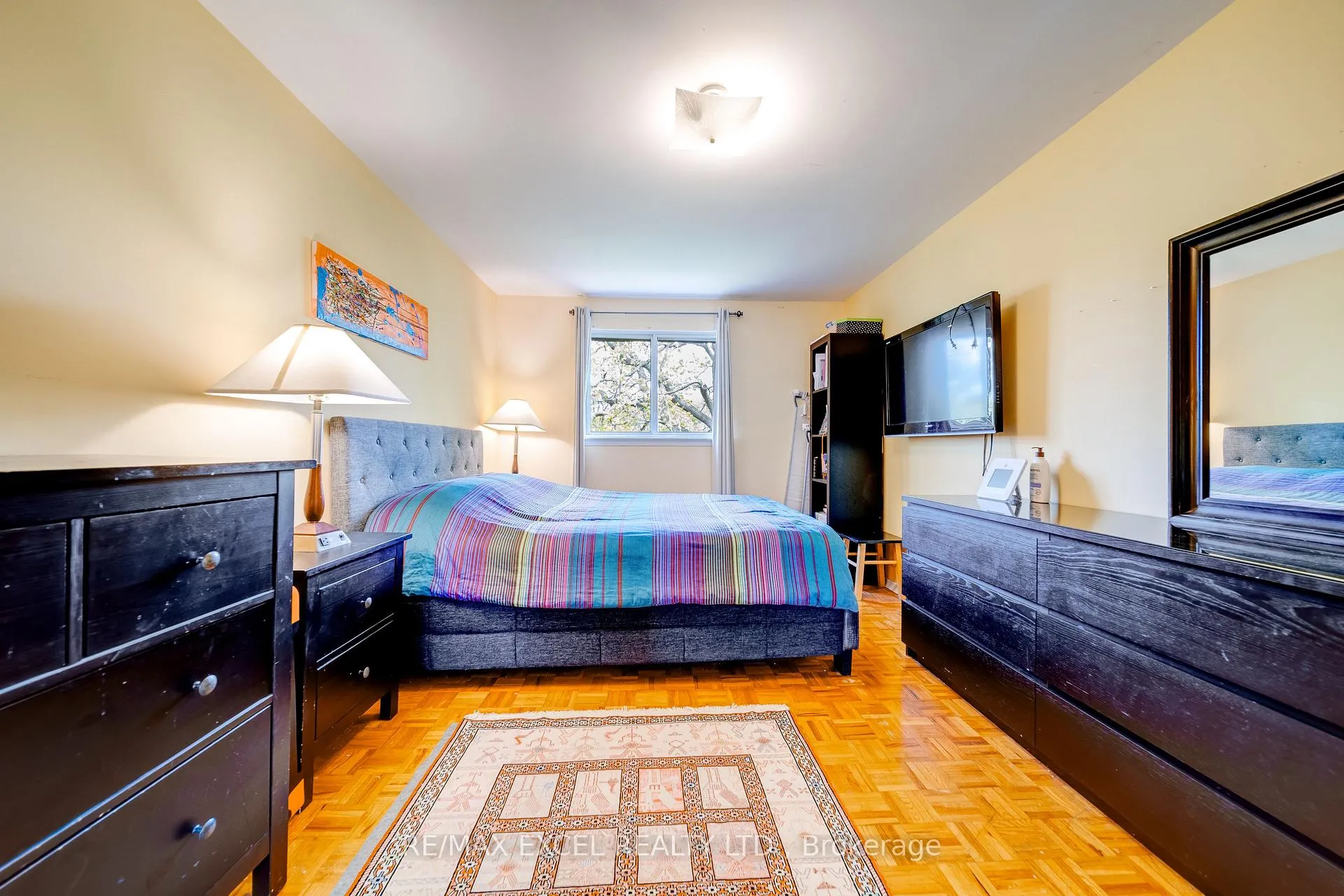 Photo 14 of 38 Stately Way, Markham, Thornhill — HOMEH