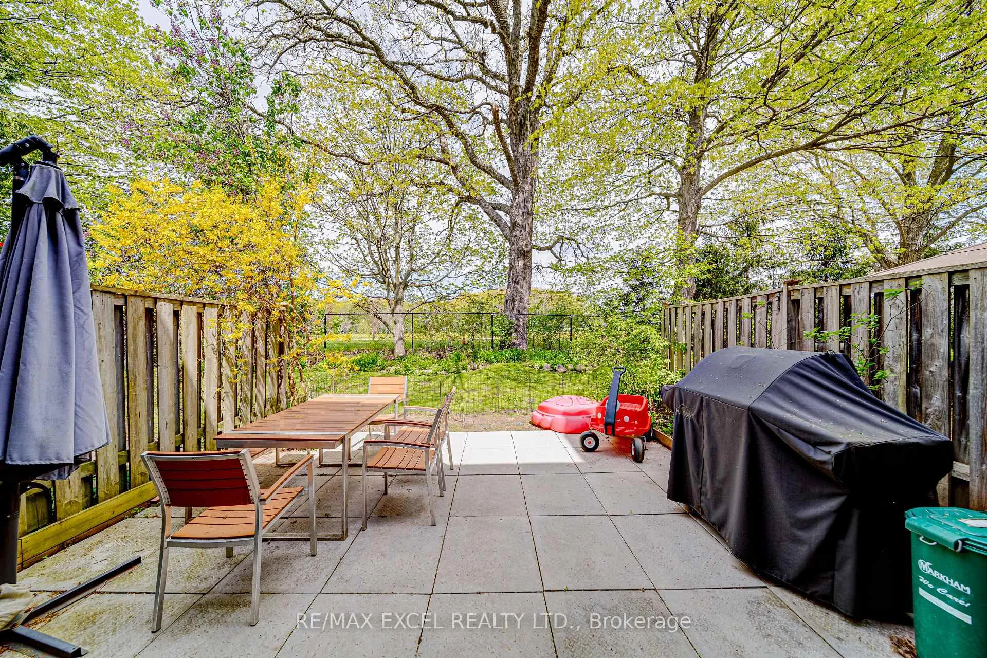 Photo 24 of 38 Stately Way, Markham, Thornhill — HOMEH