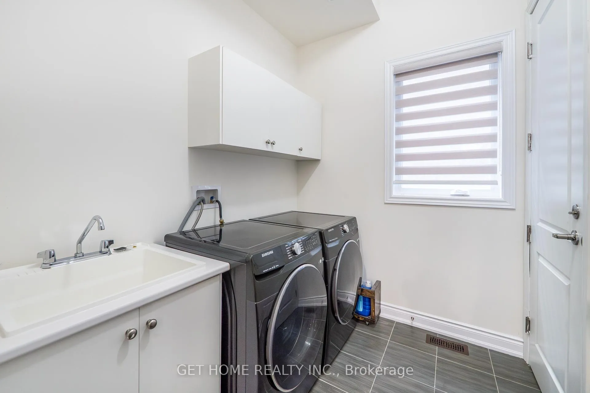 Photo 16 of 30 Lowell Crescent, Brampton, Credit Valley — HOMEH