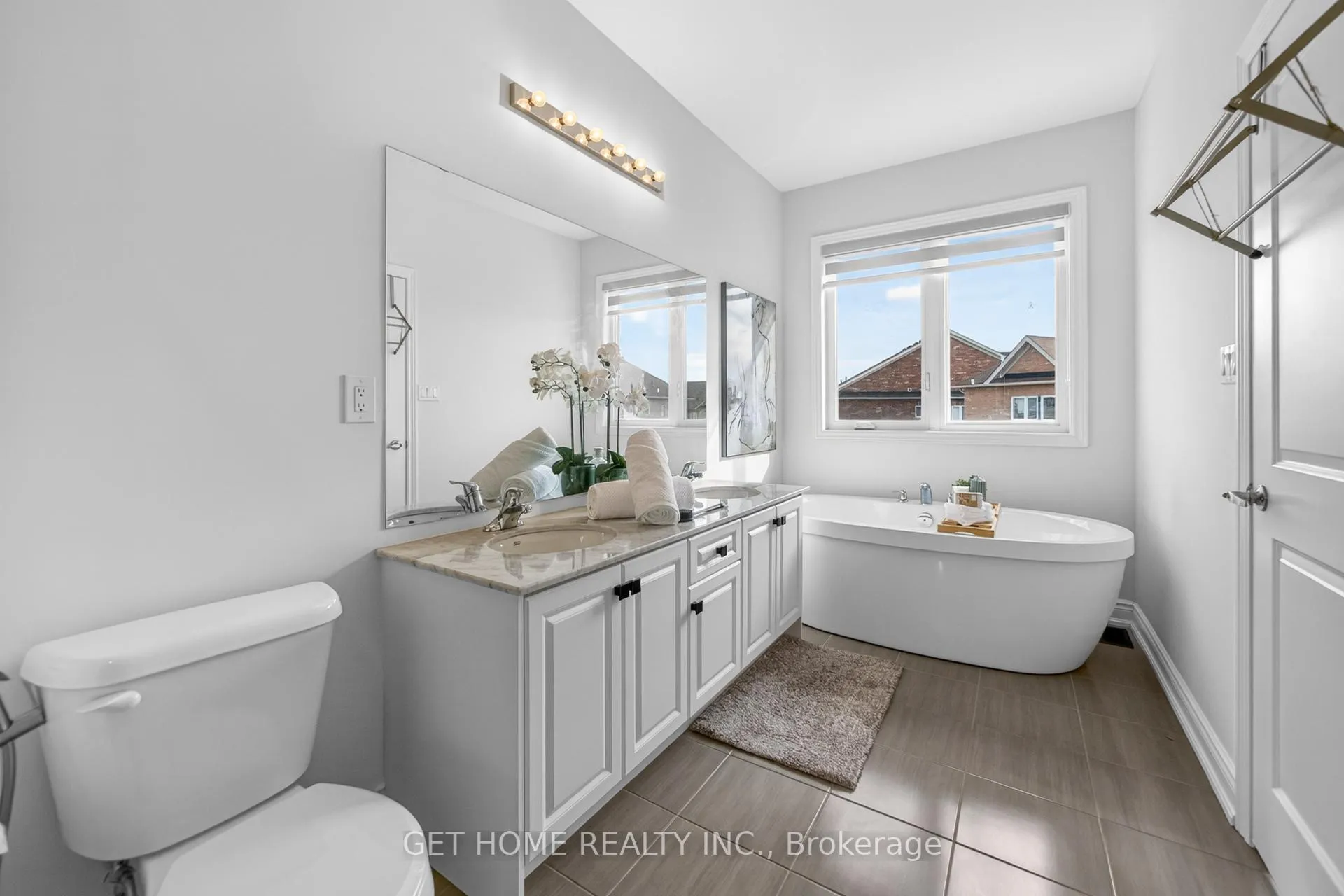 Photo 21 of 30 Lowell Crescent, Brampton, Credit Valley — HOMEH