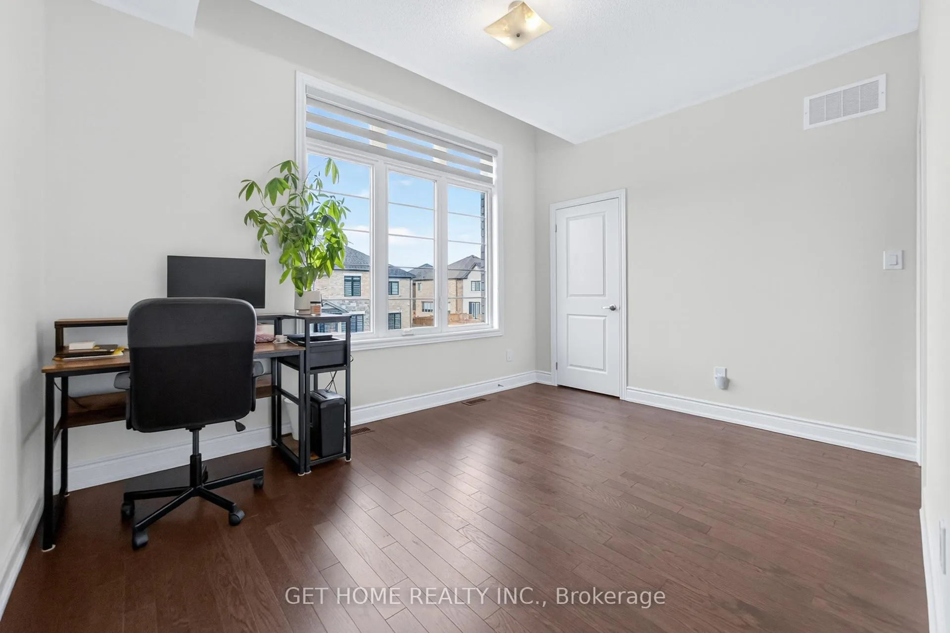 Photo 22 of 30 Lowell Crescent, Brampton, Credit Valley — HOMEH