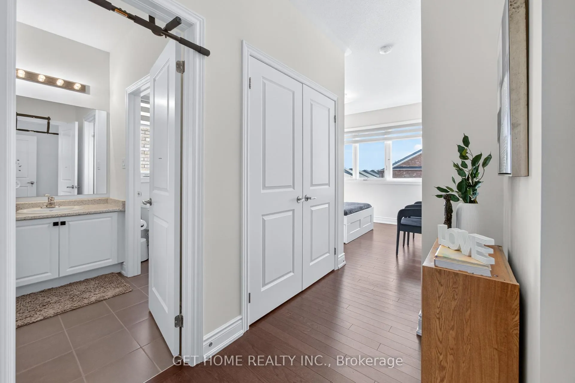 Photo 27 of 30 Lowell Crescent, Brampton, Credit Valley — HOMEH