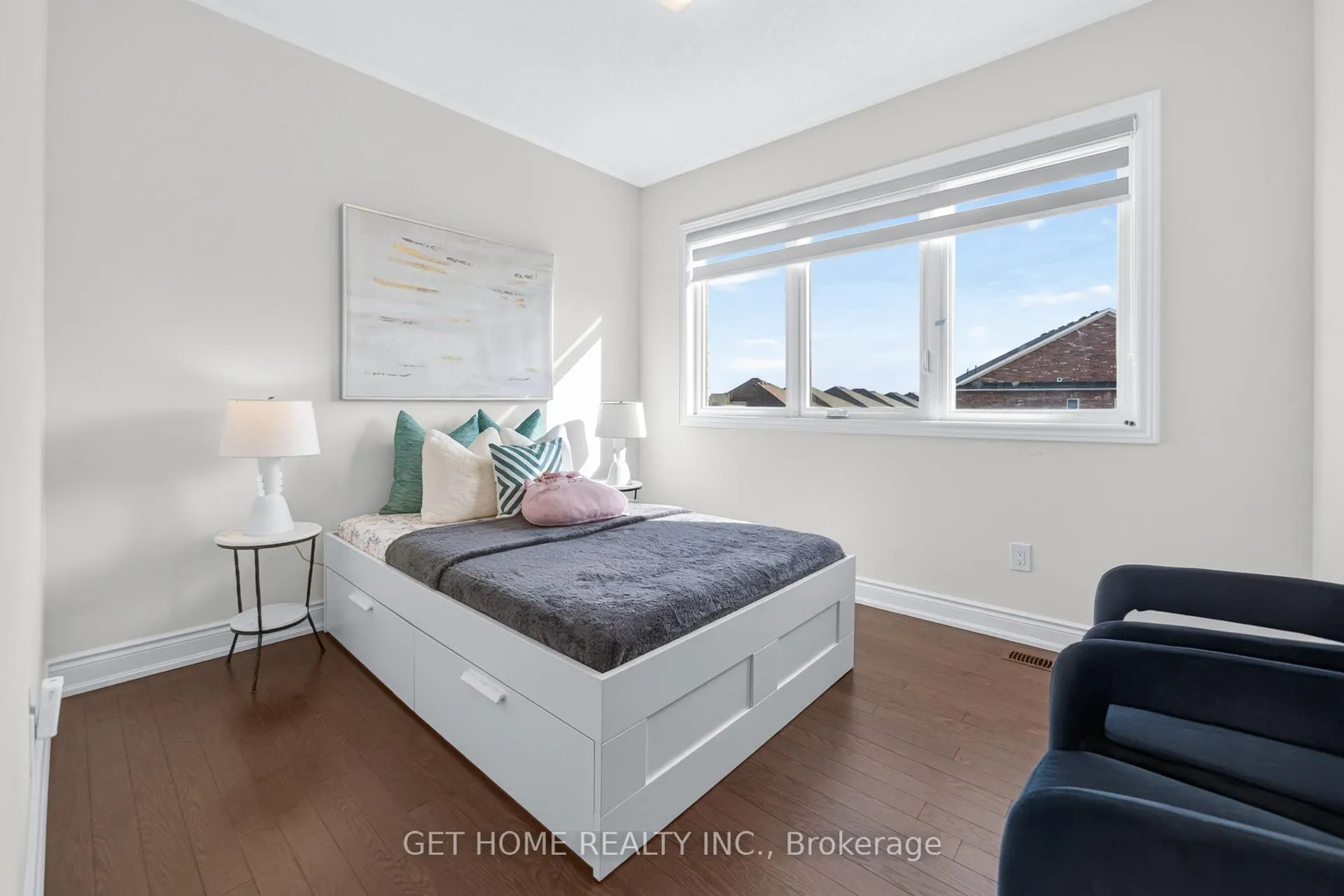 Photo 28 of 30 Lowell Crescent, Brampton, Credit Valley — HOMEH