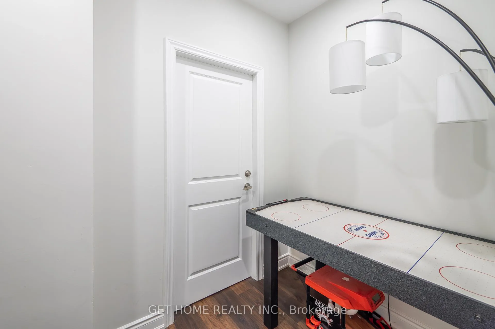 Photo 32 of 30 Lowell Crescent, Brampton, Credit Valley — HOMEH