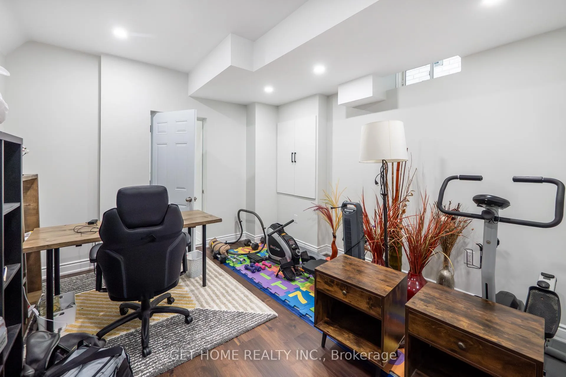 Photo 33 of 30 Lowell Crescent, Brampton, Credit Valley — HOMEH