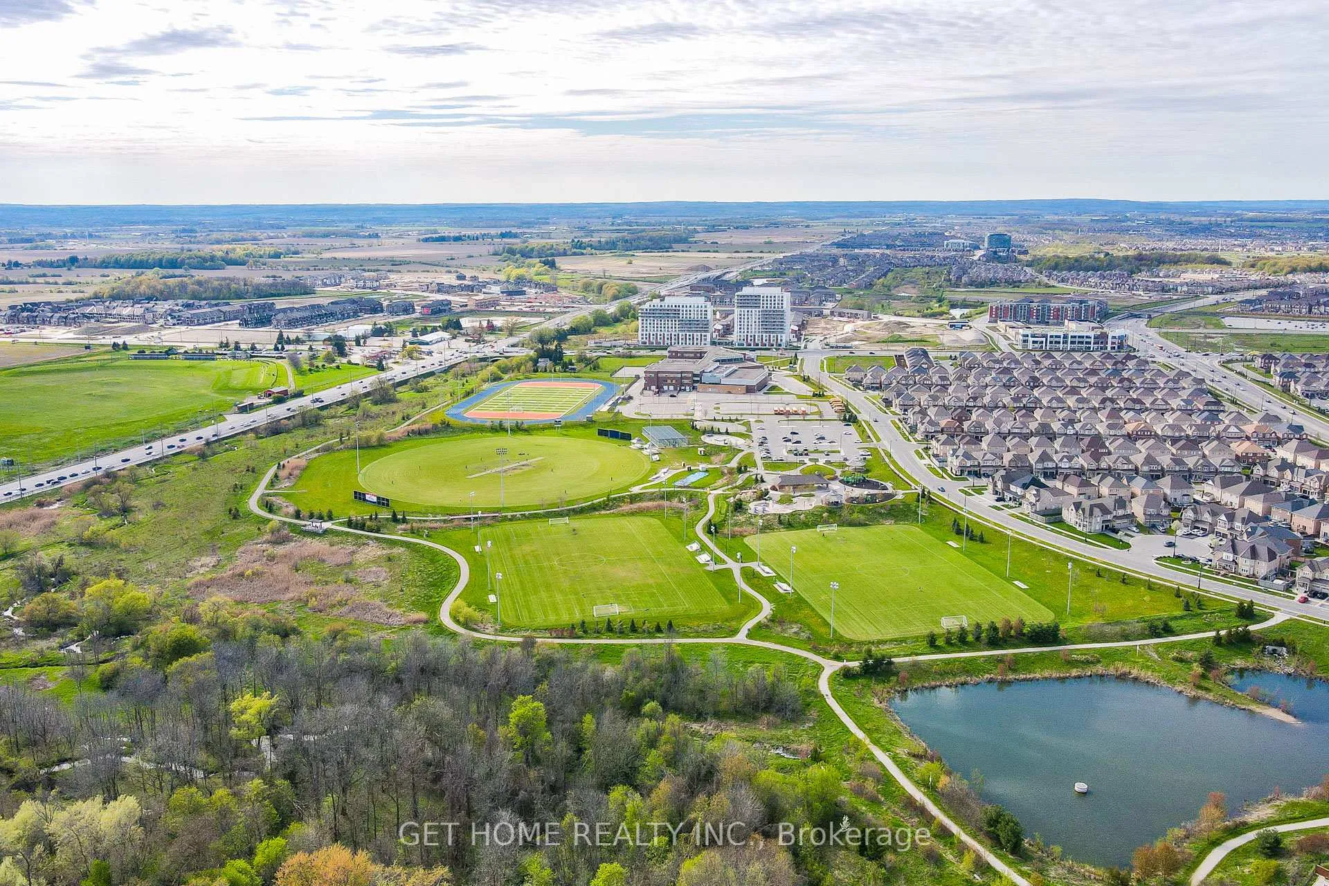Photo 46 of 30 Lowell Crescent, Brampton, Credit Valley — HOMEH