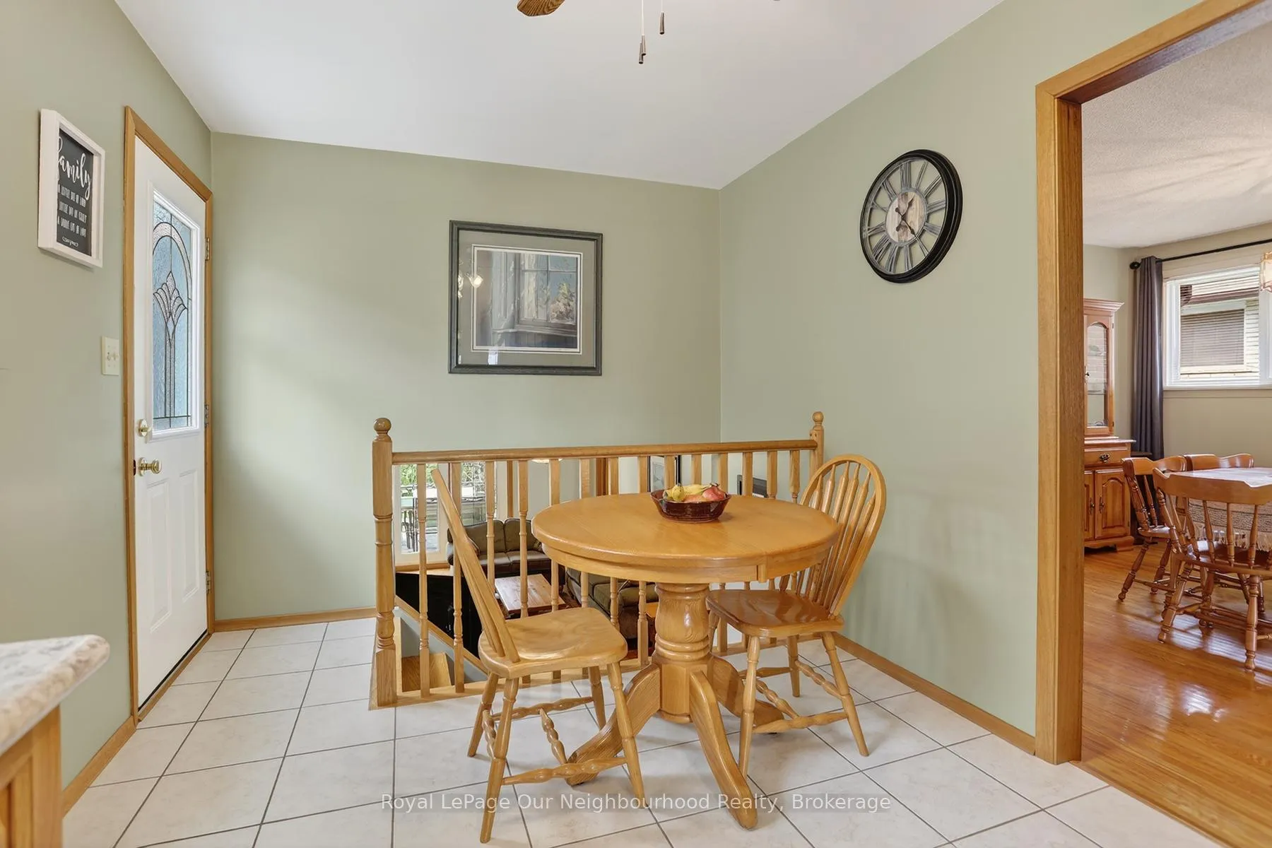 Photo 12 of 34 Brant Court, Oshawa, Samac — HOMEH