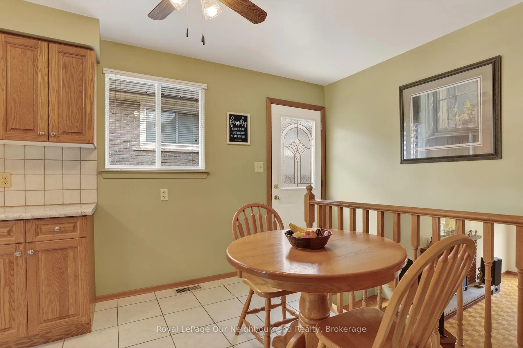 Photo 13 of 34 Brant Court, Oshawa, Samac — HOMEH