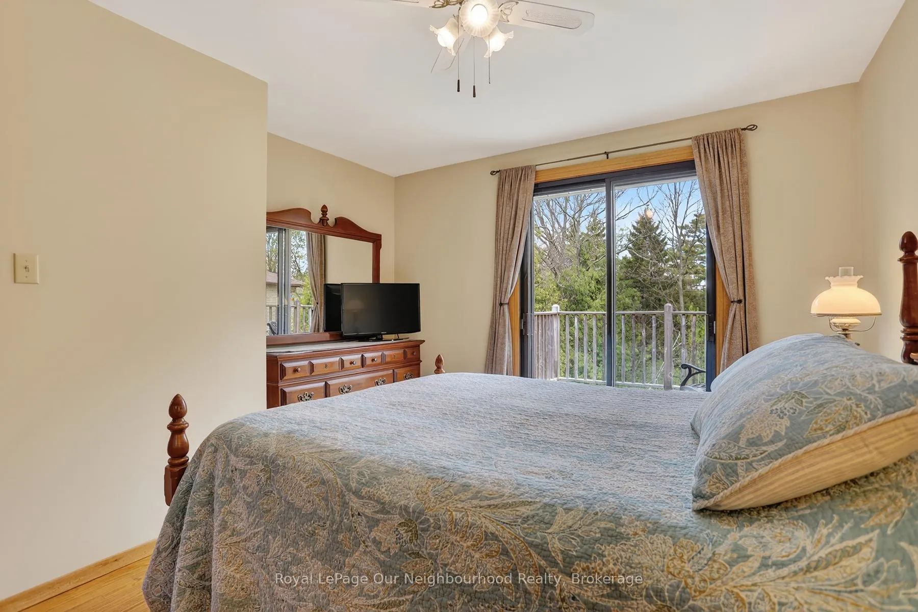 Photo 27 of 34 Brant Court, Oshawa, Samac — HOMEH